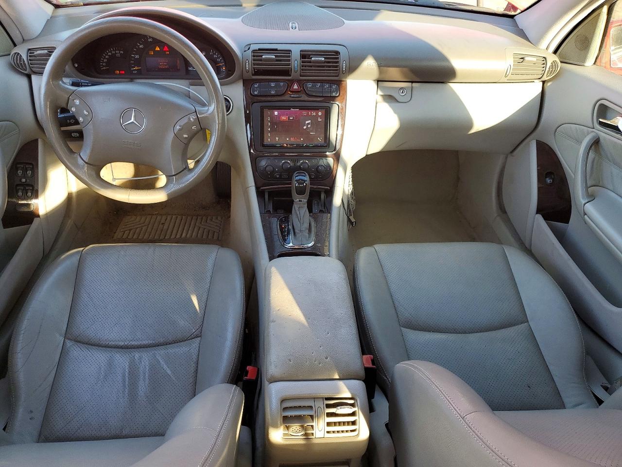 2002 Mercedes-benz C 240 Red vin: WDBRF61J12F187179
