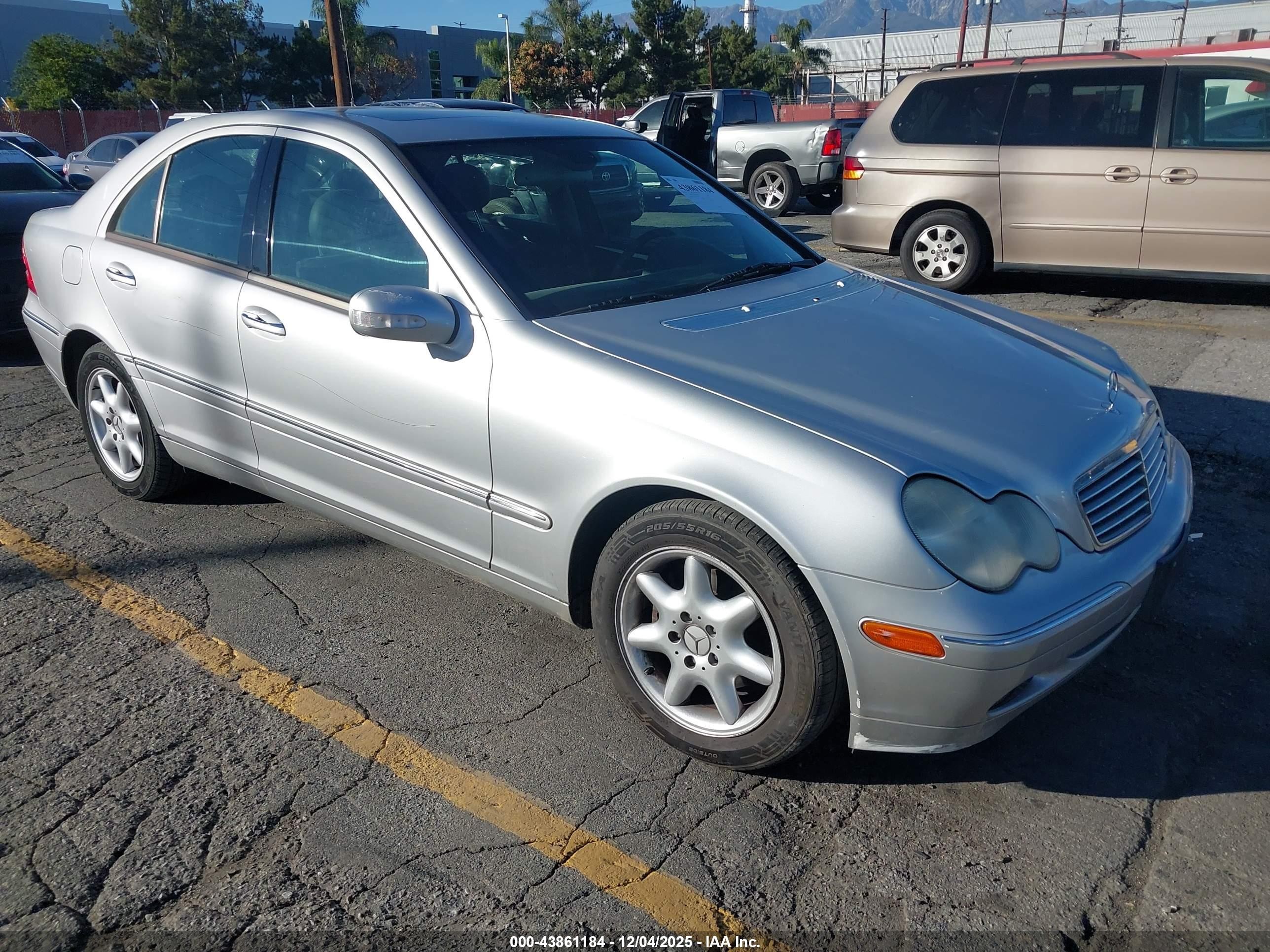 2003 Mercedes-benz C 240   Серебряный vin: WDBRF61J13A480675