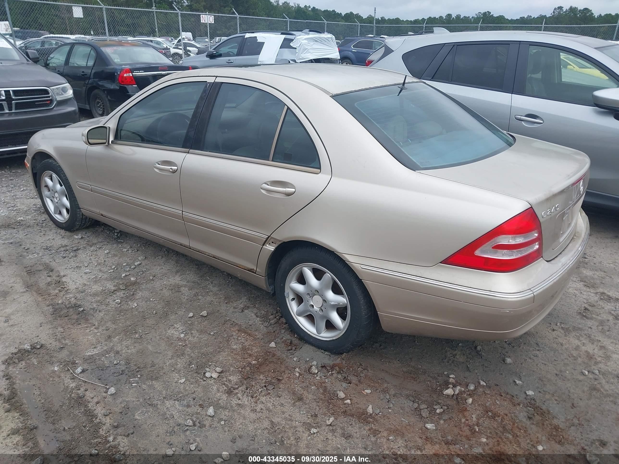 2003 Mercedes-benz C 240   Золотой vin: WDBRF61J13E009652