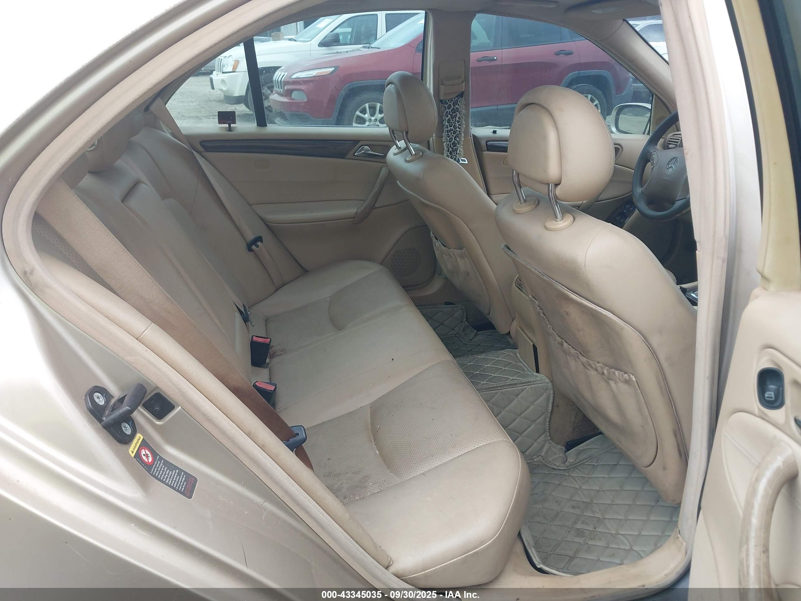 2003 Mercedes-benz C 240   Золотой vin: WDBRF61J13E009652