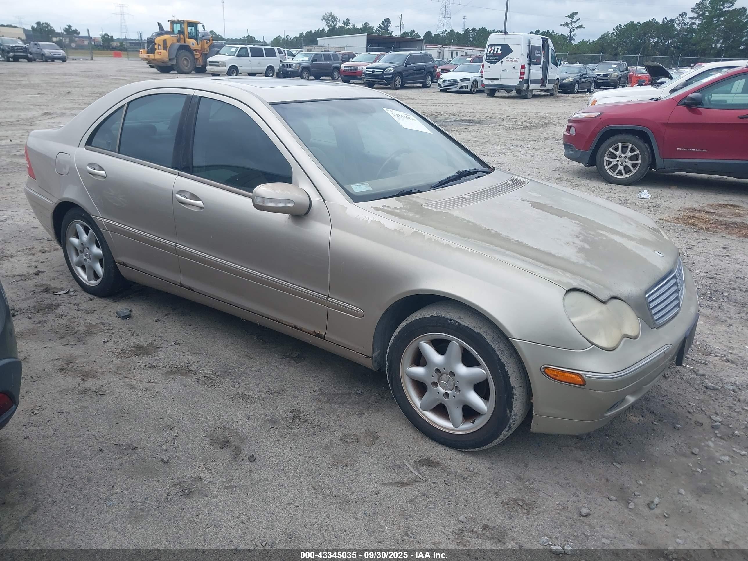 2003 Mercedes-benz C 240   Золотой vin: WDBRF61J13E009652