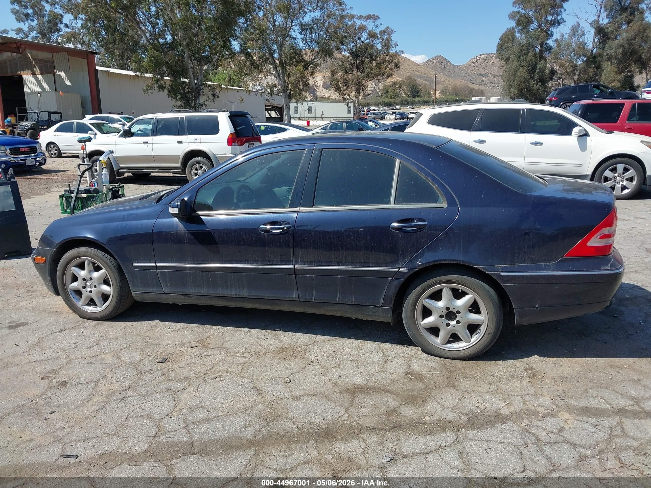 2003 Mercedes-benz C 240 Blue vin: WDBRF61J13F376609