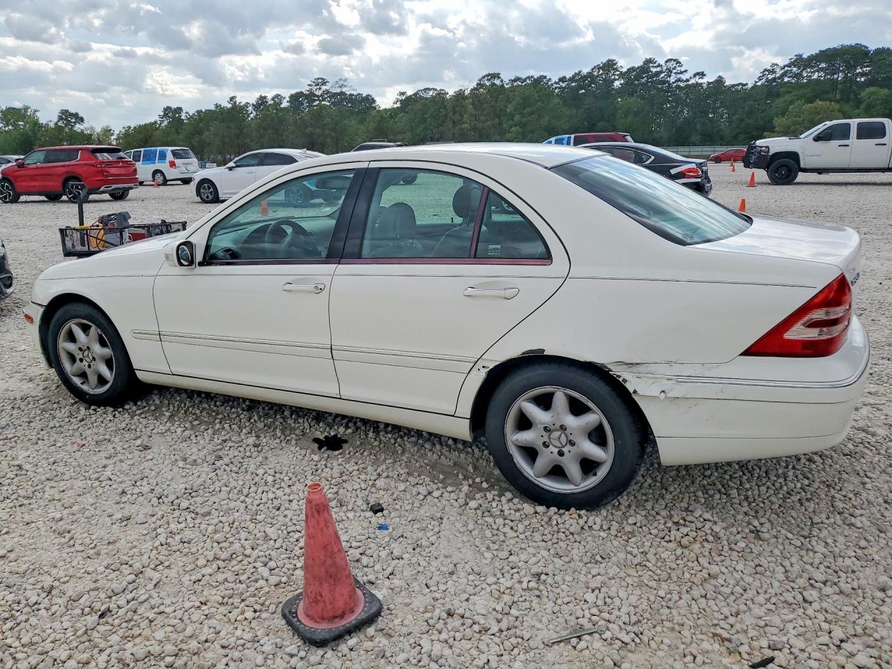 2004 Mercedes-benz C 240 White vin: WDBRF61J14A547244