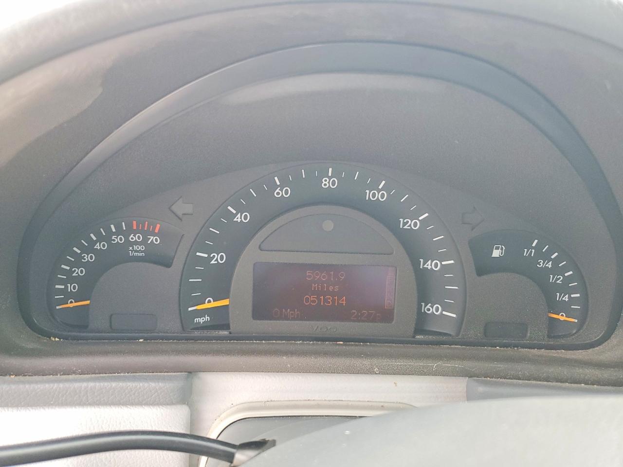 2004 Mercedes-benz C 240 White vin: WDBRF61J14A547244