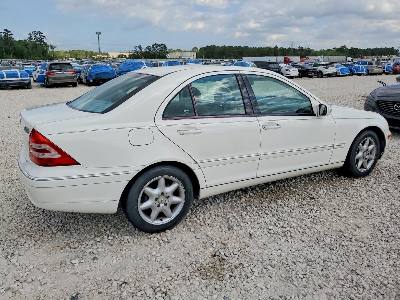 2004 Mercedes-benz C 240 White vin: WDBRF61J14A547244