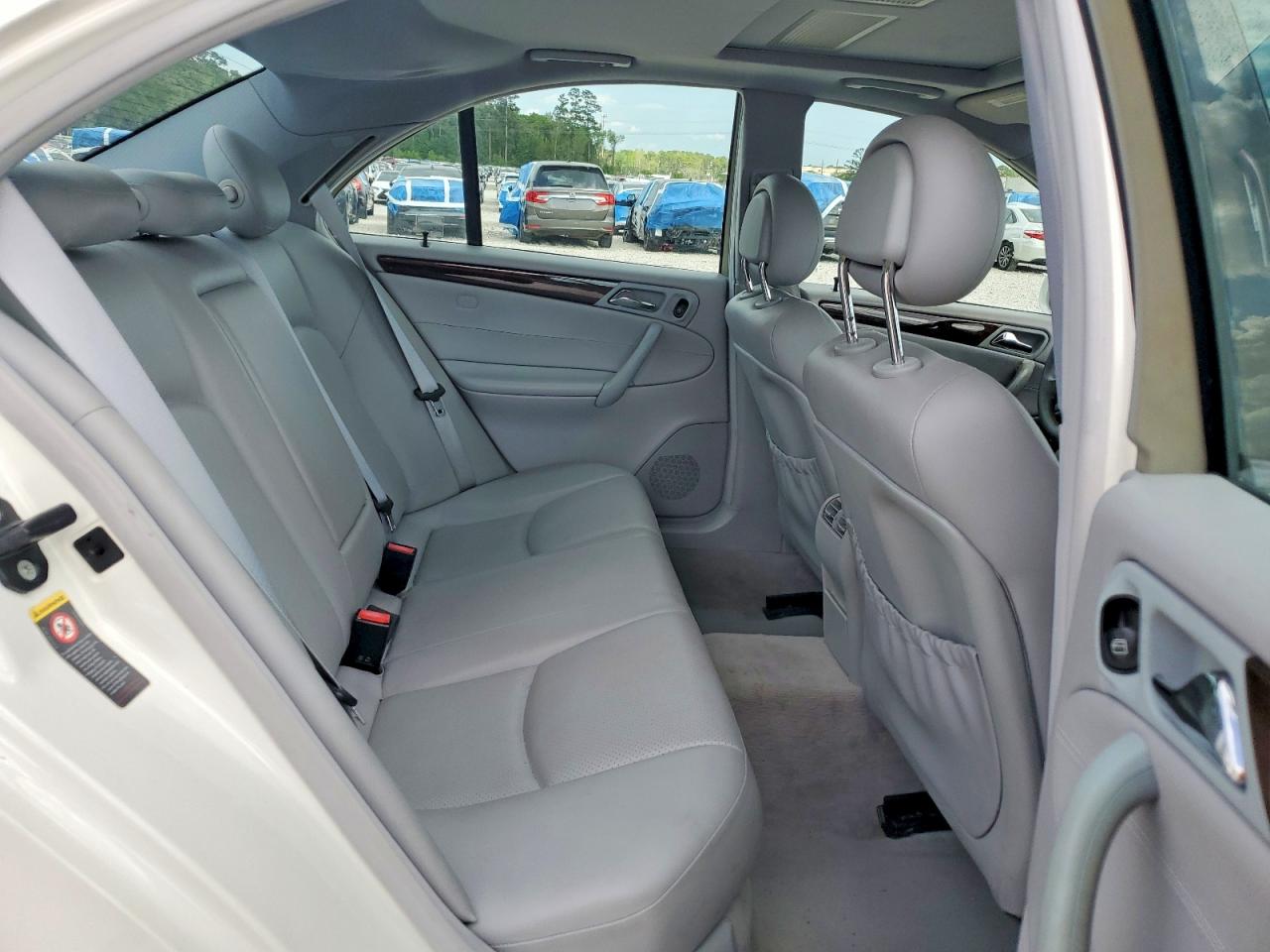 2004 Mercedes-benz C 240 White vin: WDBRF61J14A547244