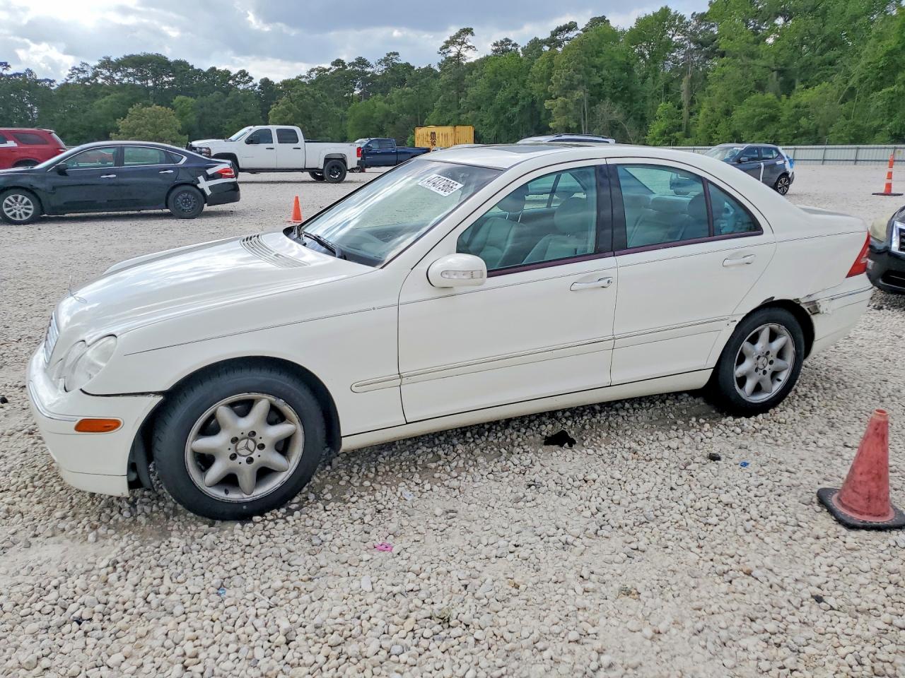 2004 Mercedes-benz C 240 White vin: WDBRF61J14A547244
