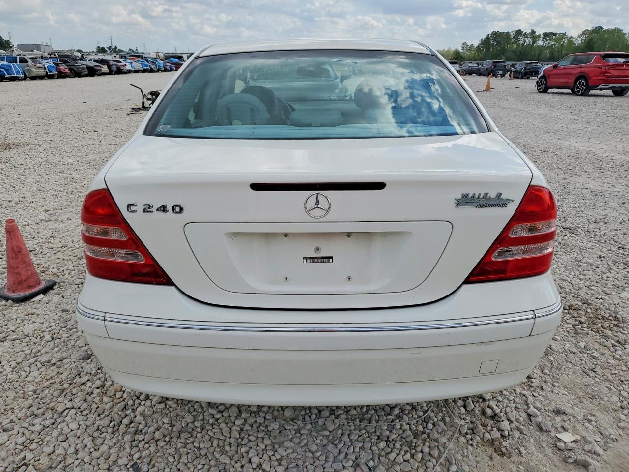 2004 Mercedes-benz C 240 White vin: WDBRF61J14A547244