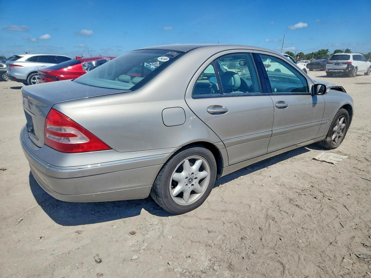 2004 Mercedes-benz C 240 Beige vin: WDBRF61J14E016103