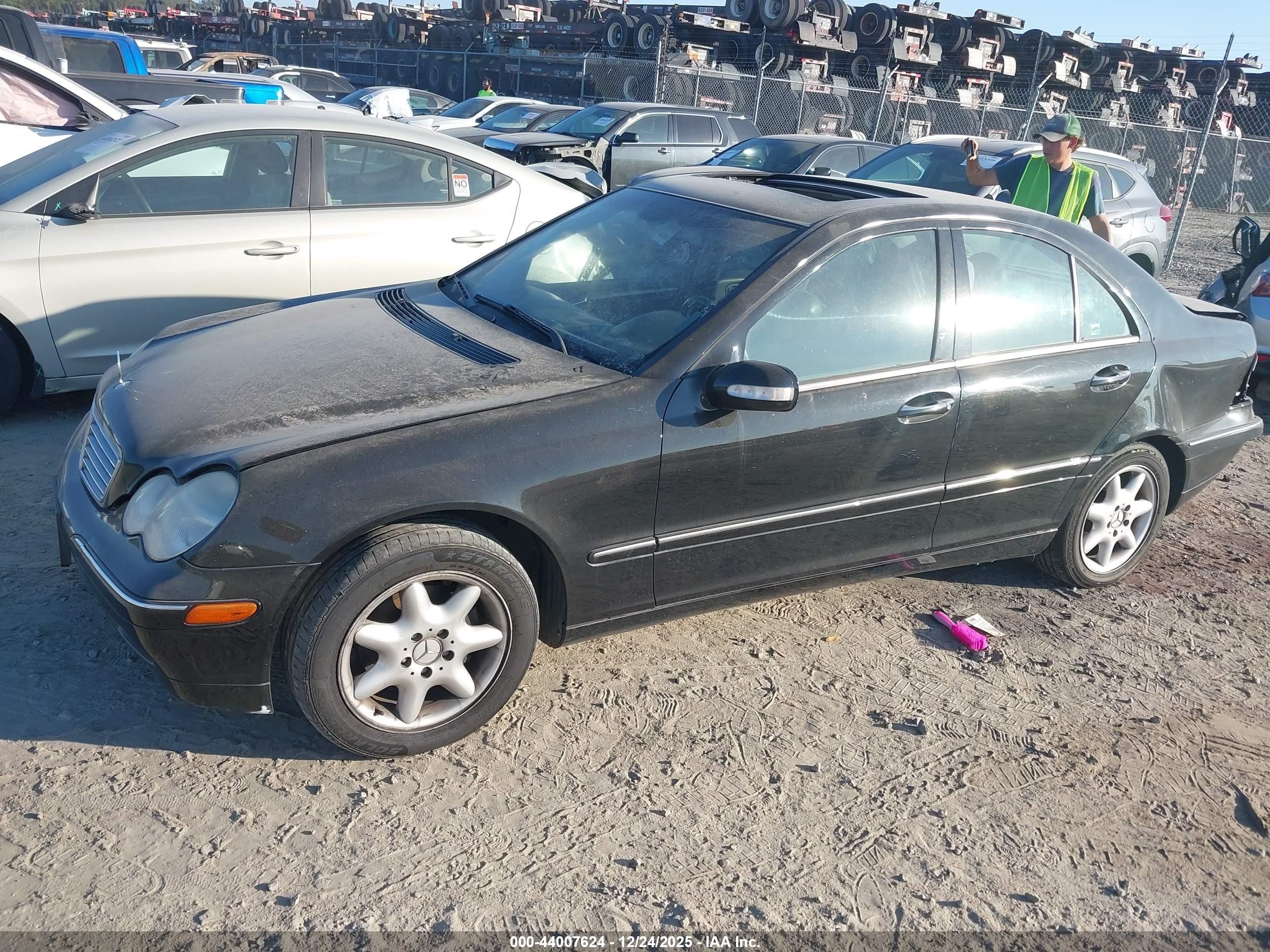 2004 Mercedes-benz C 240   Черный vin: WDBRF61J14E018384