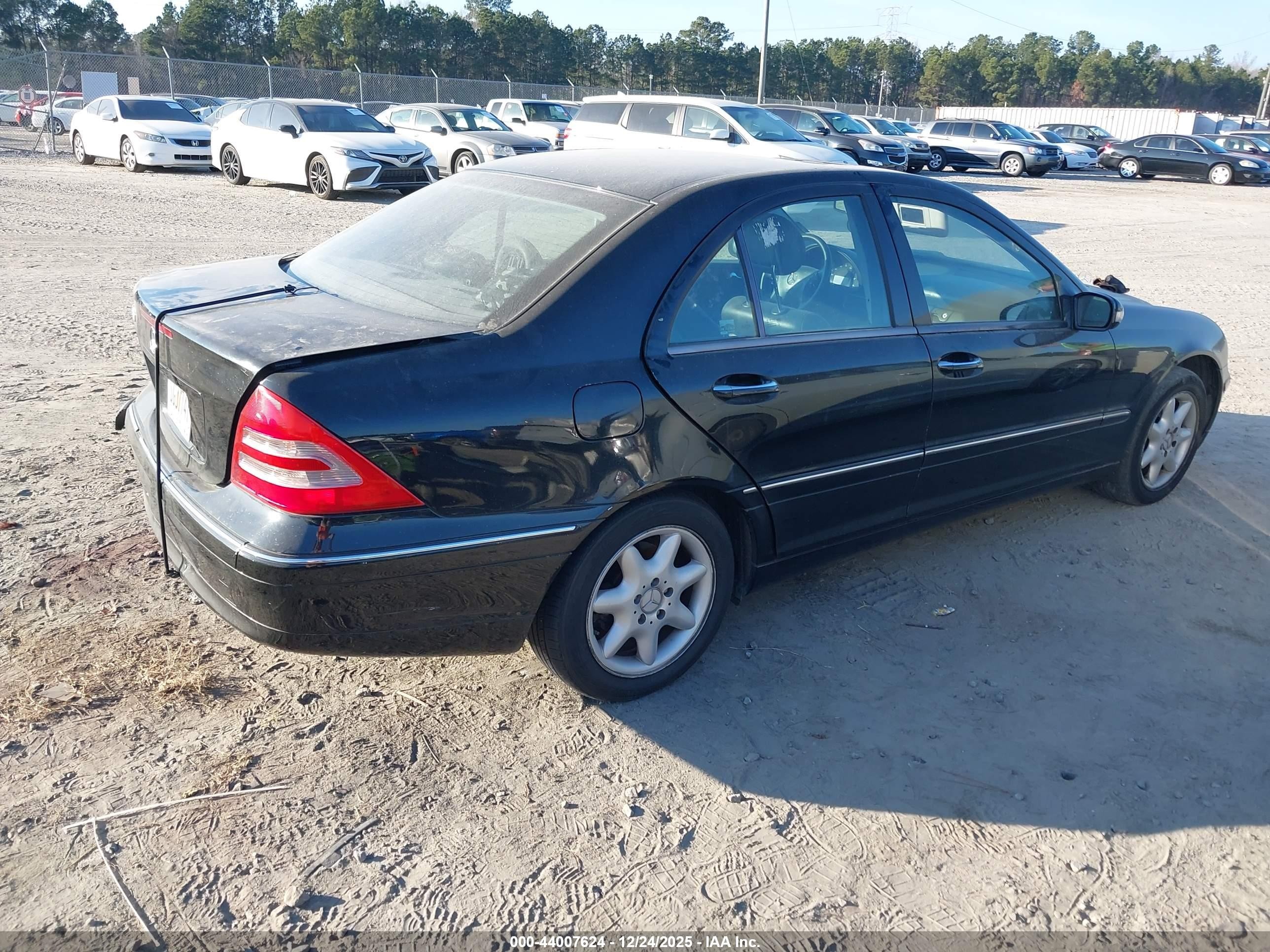 2004 Mercedes-benz C 240   Черный vin: WDBRF61J14E018384