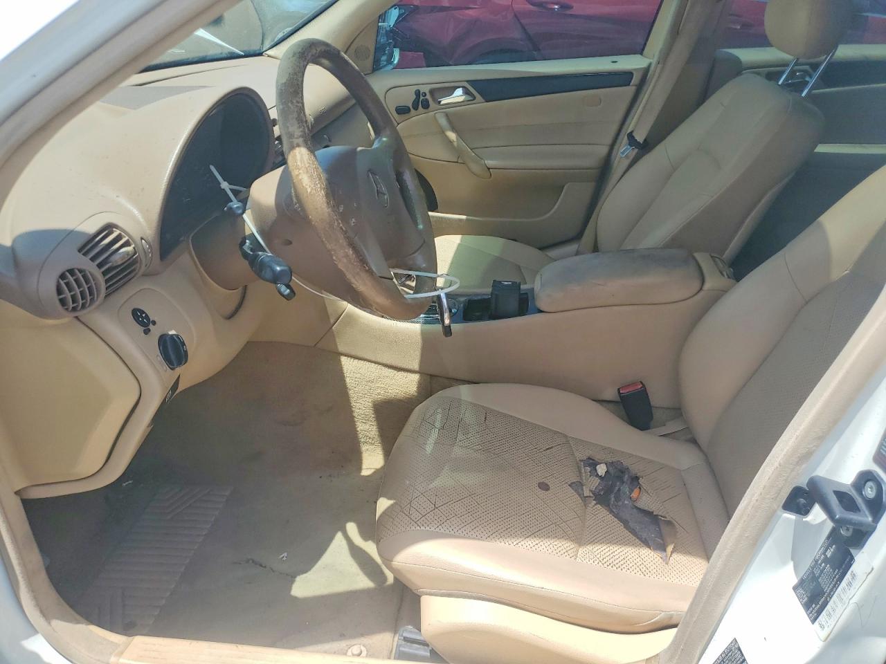 2004 Mercedes-benz C 240 Cream vin: WDBRF61J14F459572