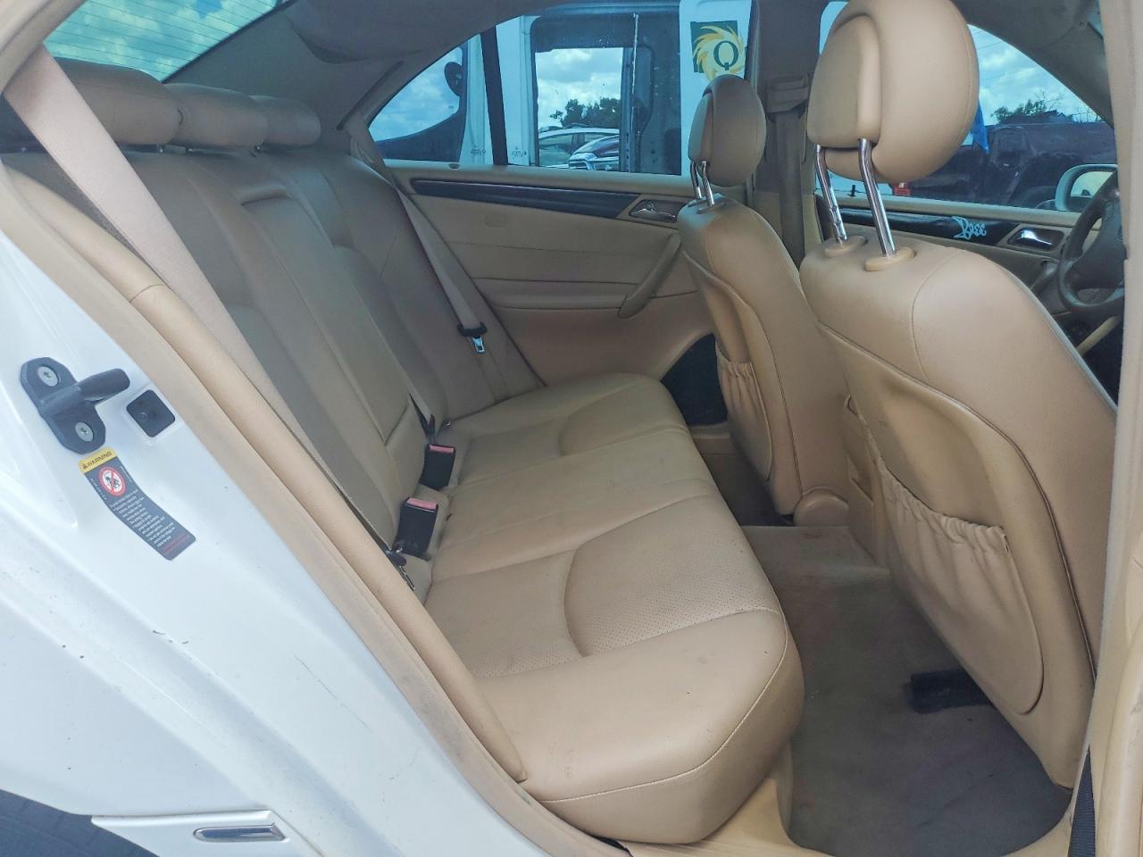 2004 Mercedes-benz C 240 Cream vin: WDBRF61J14F459572