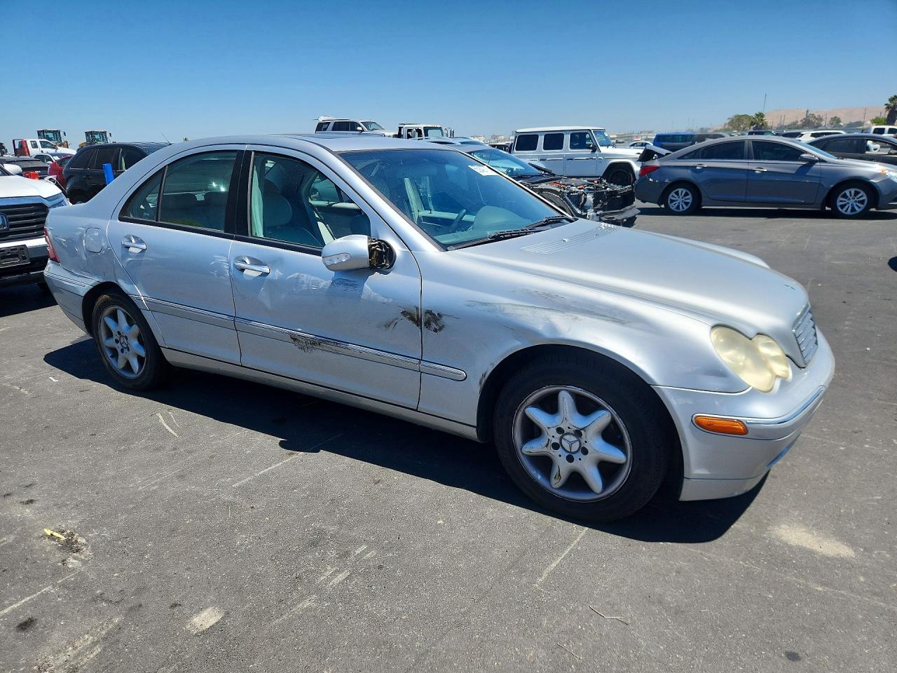 2004 Mercedes-benz C 240 Серебряный vin: WDBRF61J14F554570