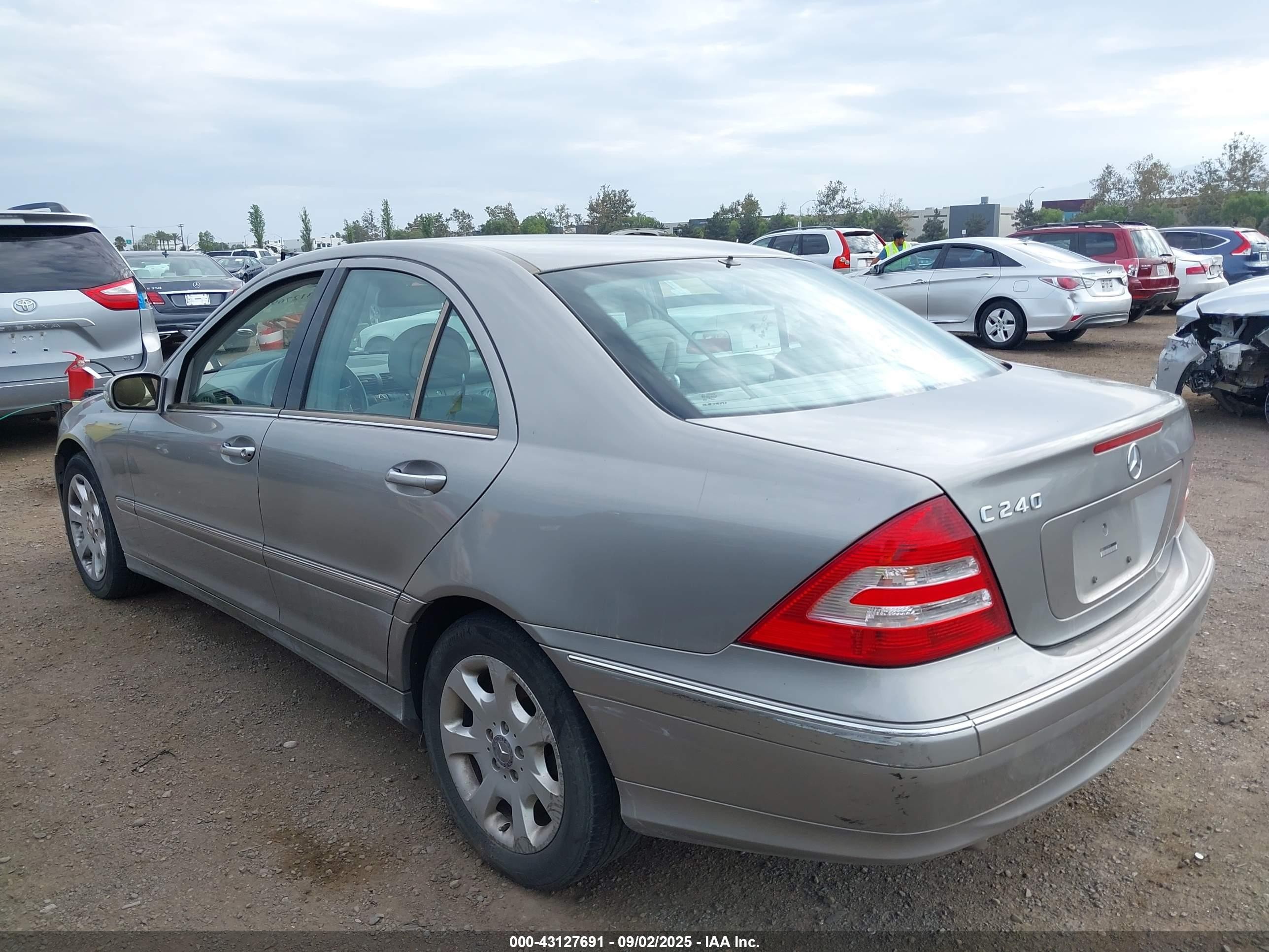 2005 Mercedes-benz C 240 Luxury Gray vin: WDBRF61J15A789470