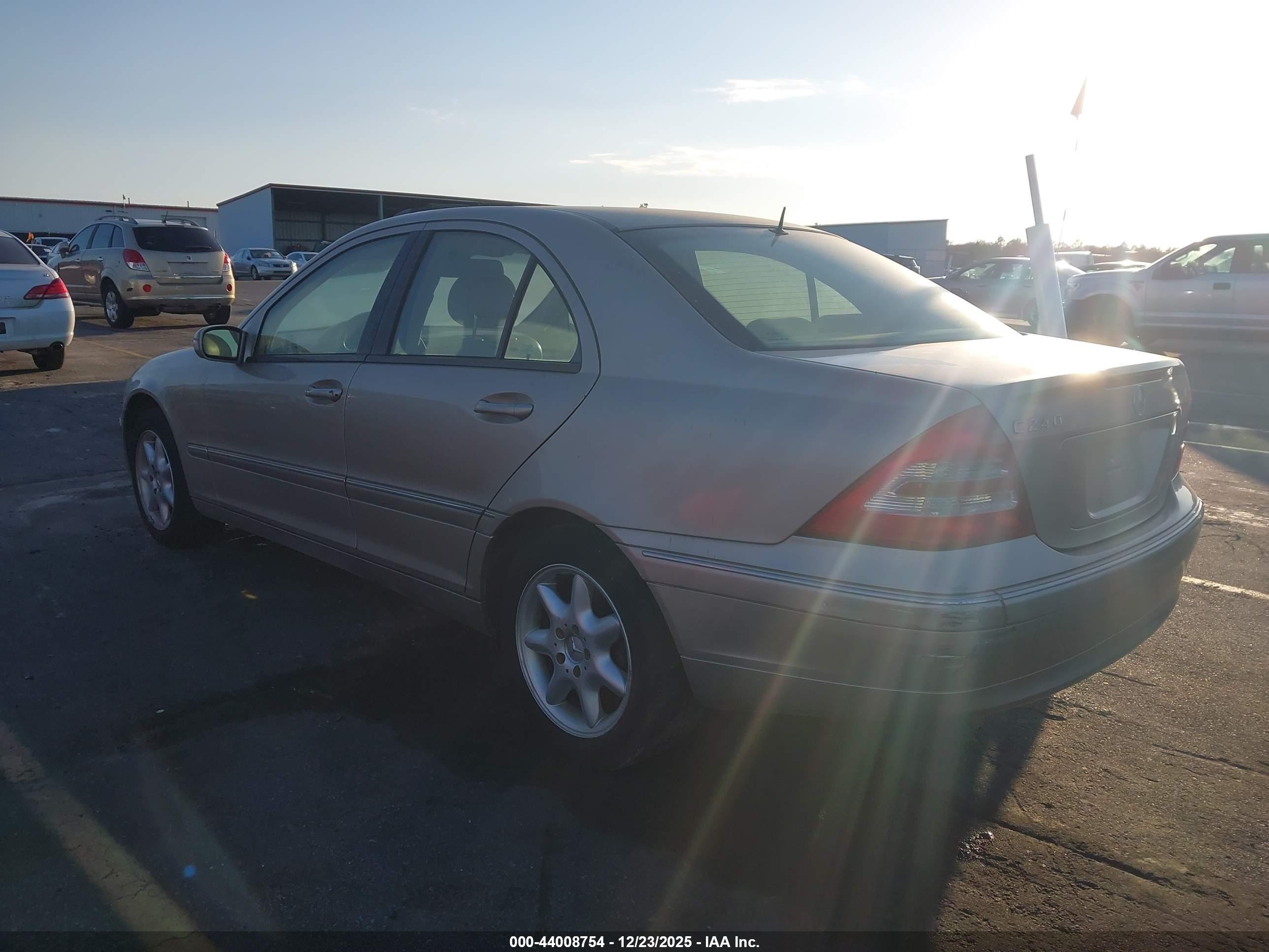 2001 Mercedes-benz C 240   Gold vin: WDBRF61J21F014849