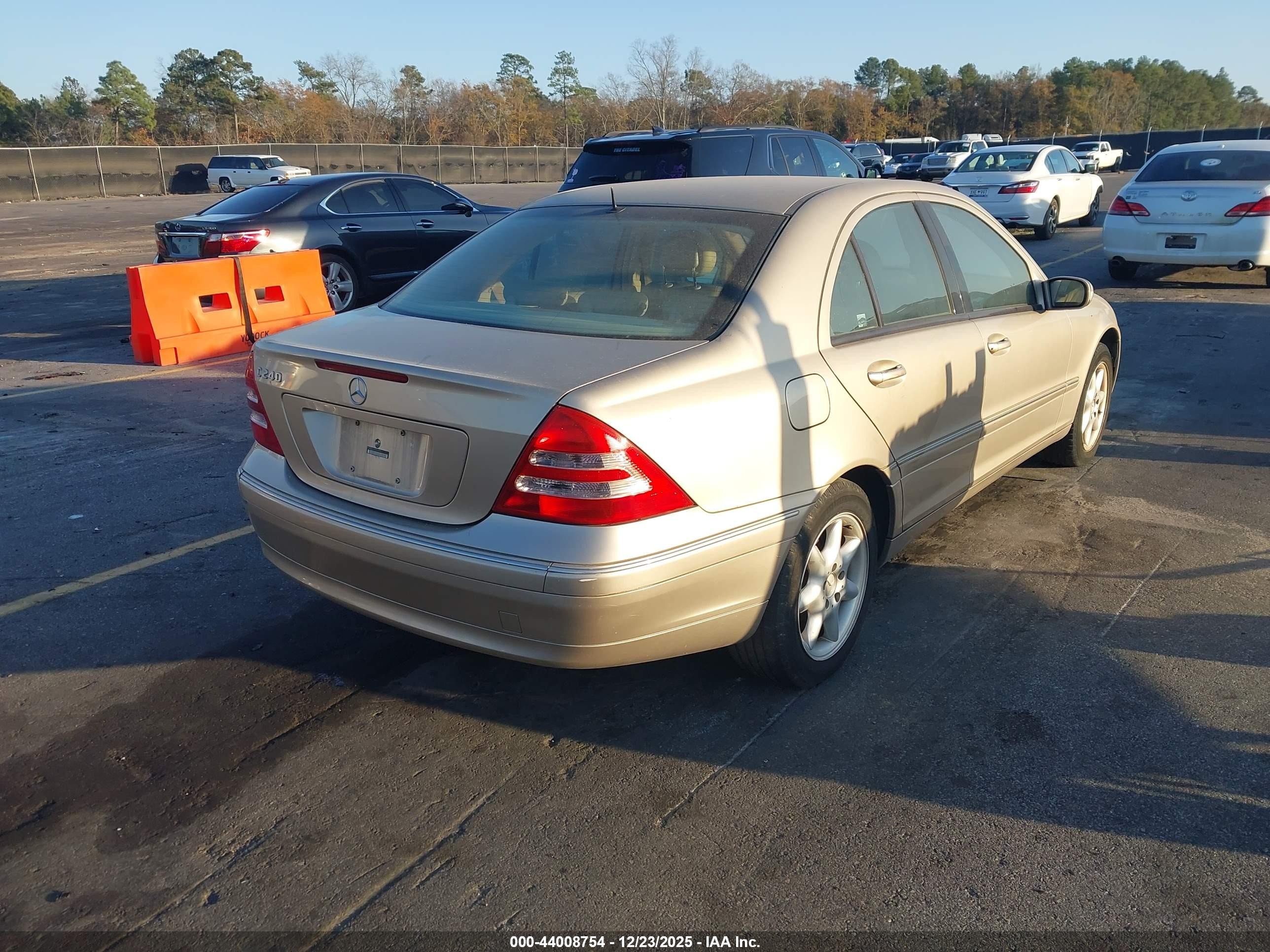 2001 Mercedes-benz C 240   Gold vin: WDBRF61J21F014849