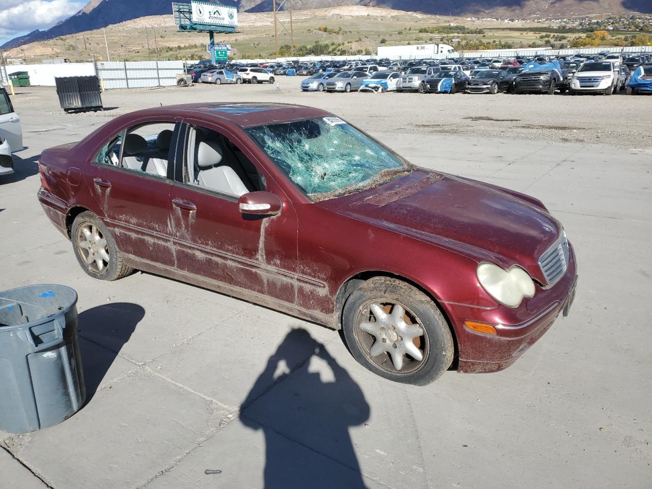 2001 Mercedes-benz C 240 Burgundy vin: WDBRF61J21F019582