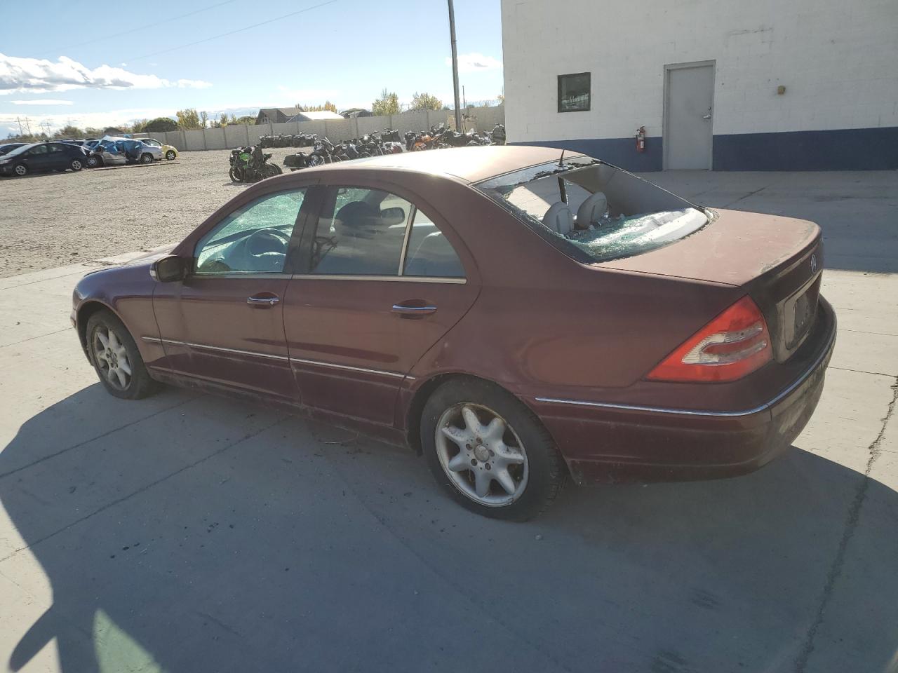 2001 Mercedes-benz C 240 Burgundy vin: WDBRF61J21F019582