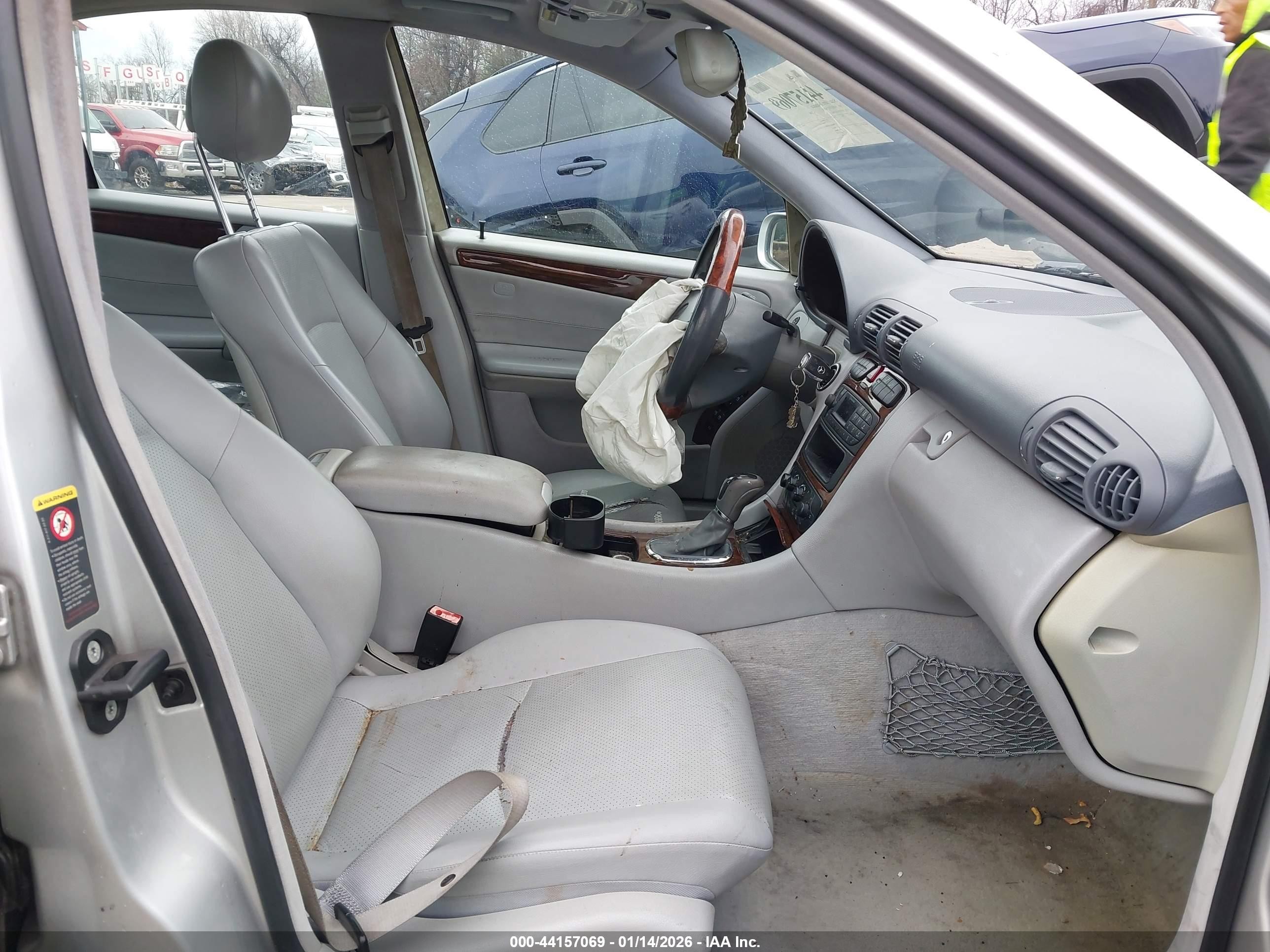2001 Mercedes-benz C 240   Silver vin: WDBRF61J21F090331