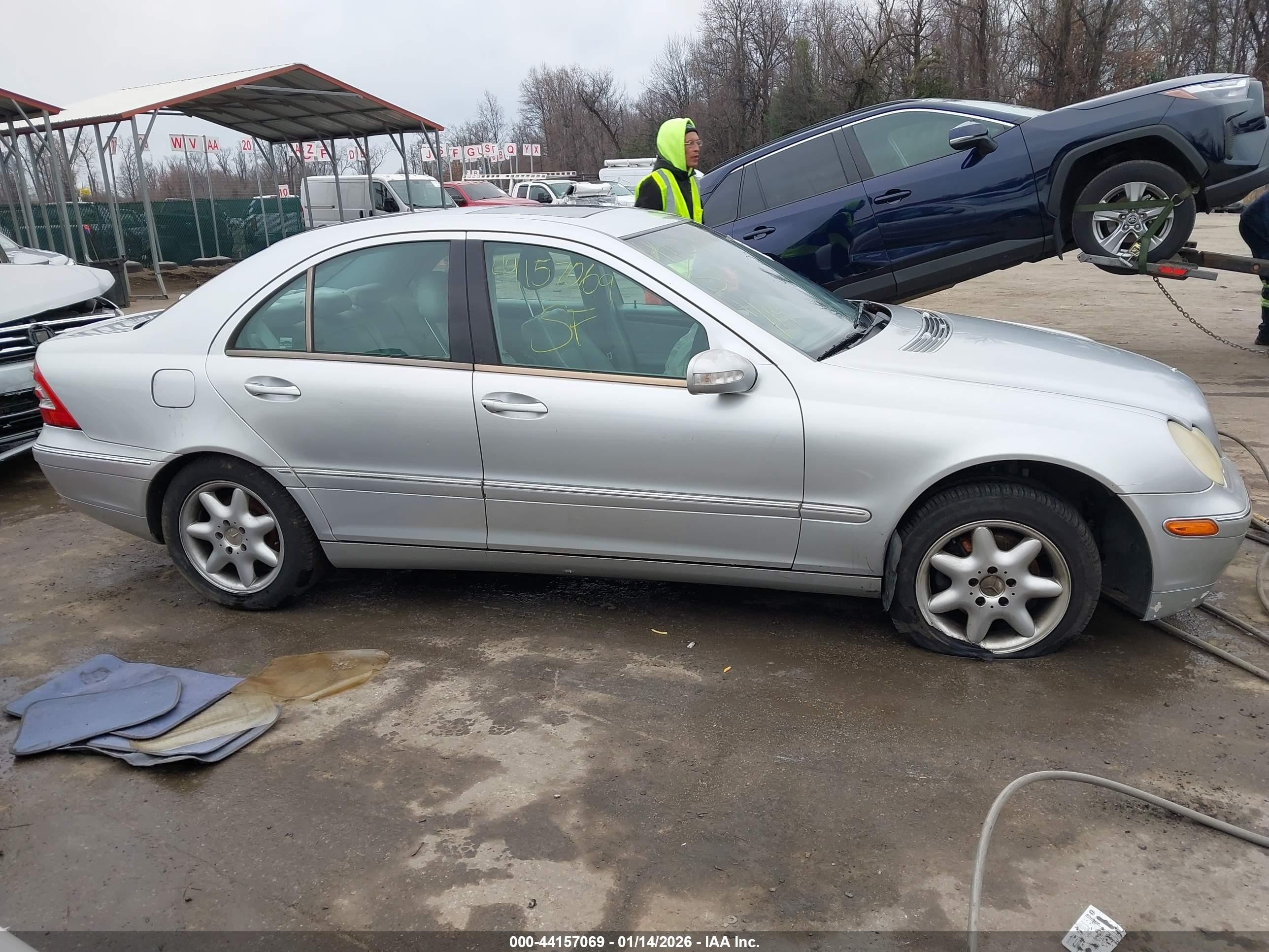 2001 Mercedes-benz C 240   Silver vin: WDBRF61J21F090331