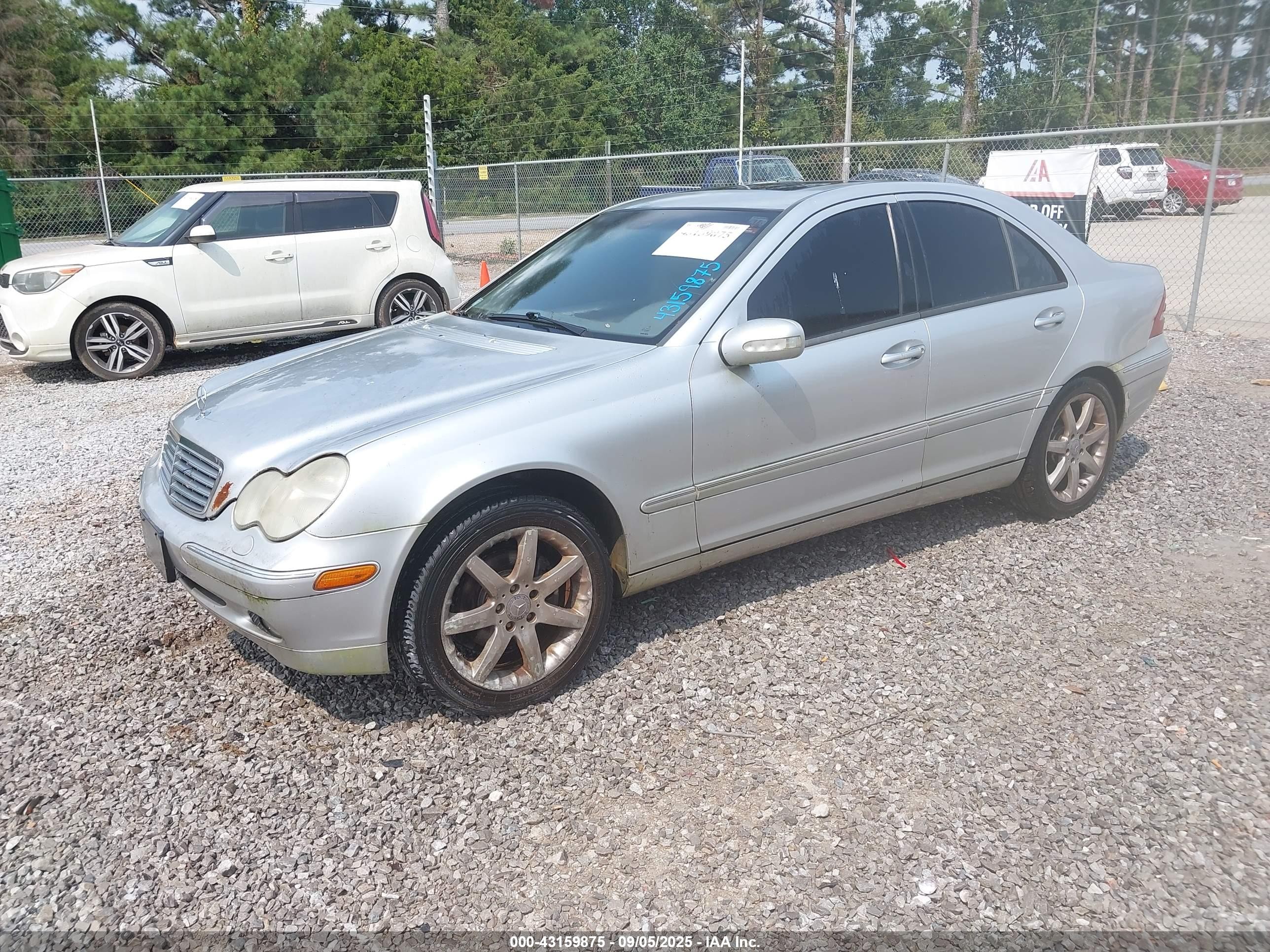 2002 Mercedes-benz C 240   Silver vin: WDBRF61J22E004586