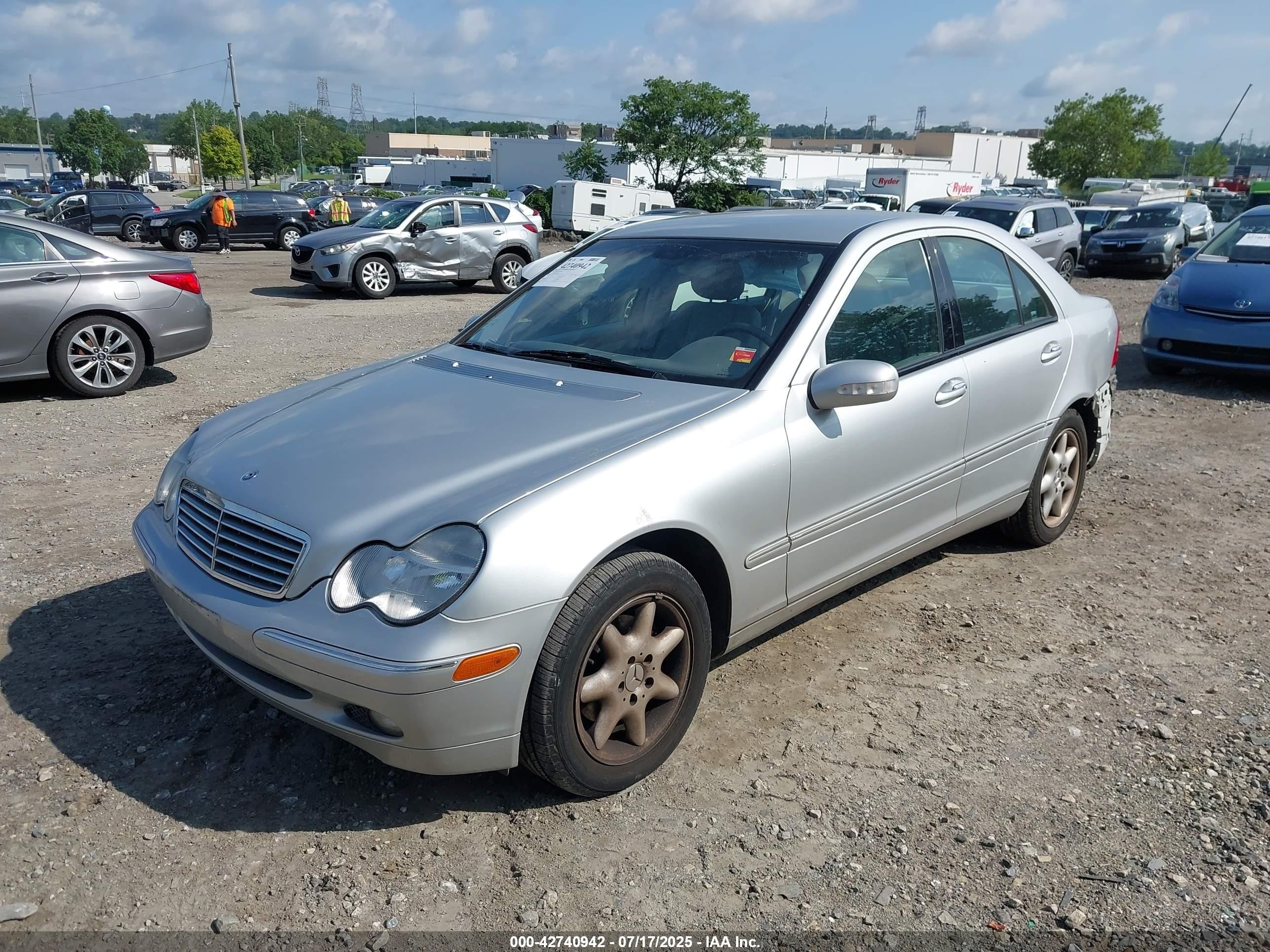 2002 Mercedes-benz C 240   Silver vin: WDBRF61J22F188793
