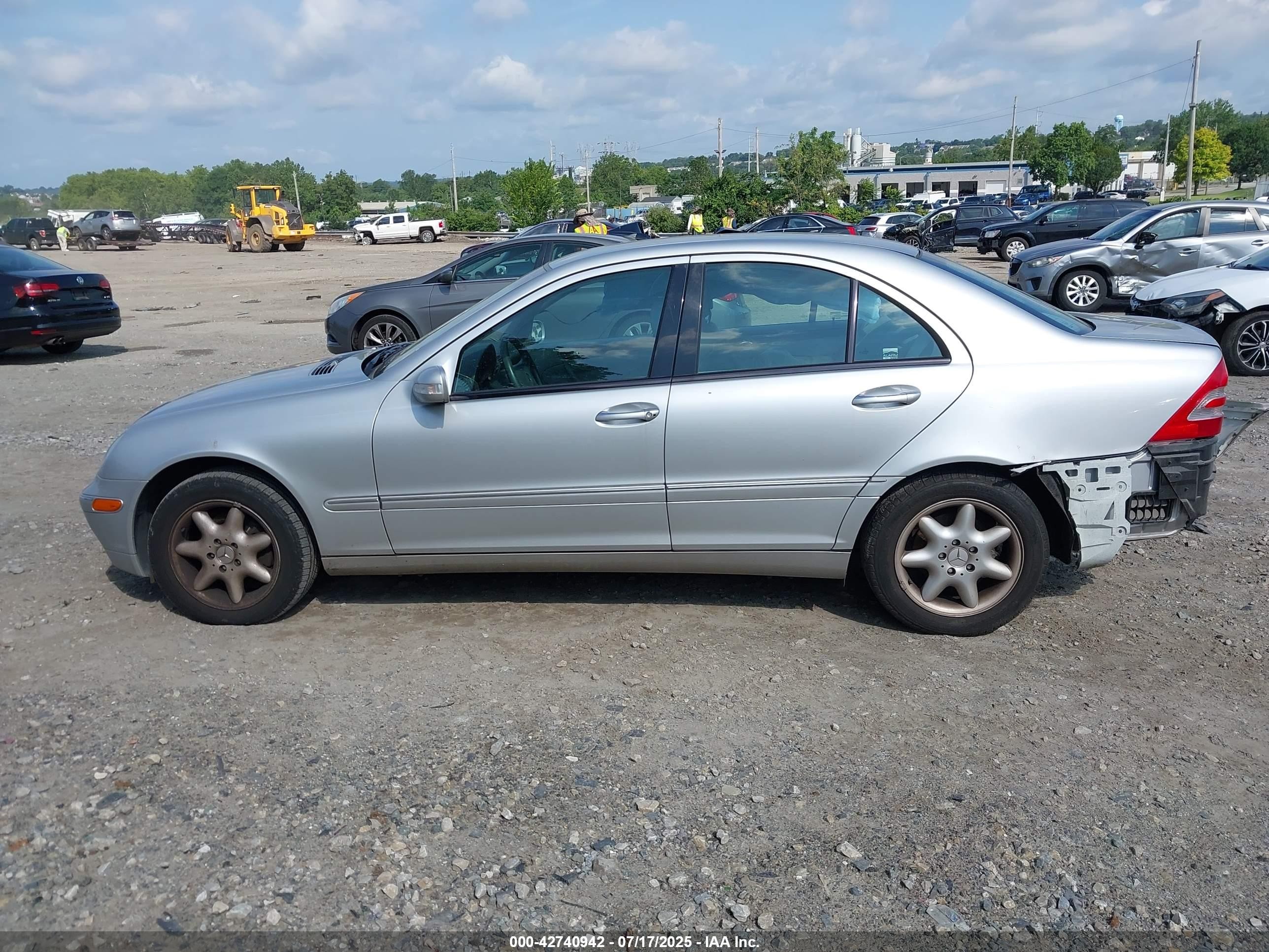2002 Mercedes-benz C 240   Silver vin: WDBRF61J22F188793