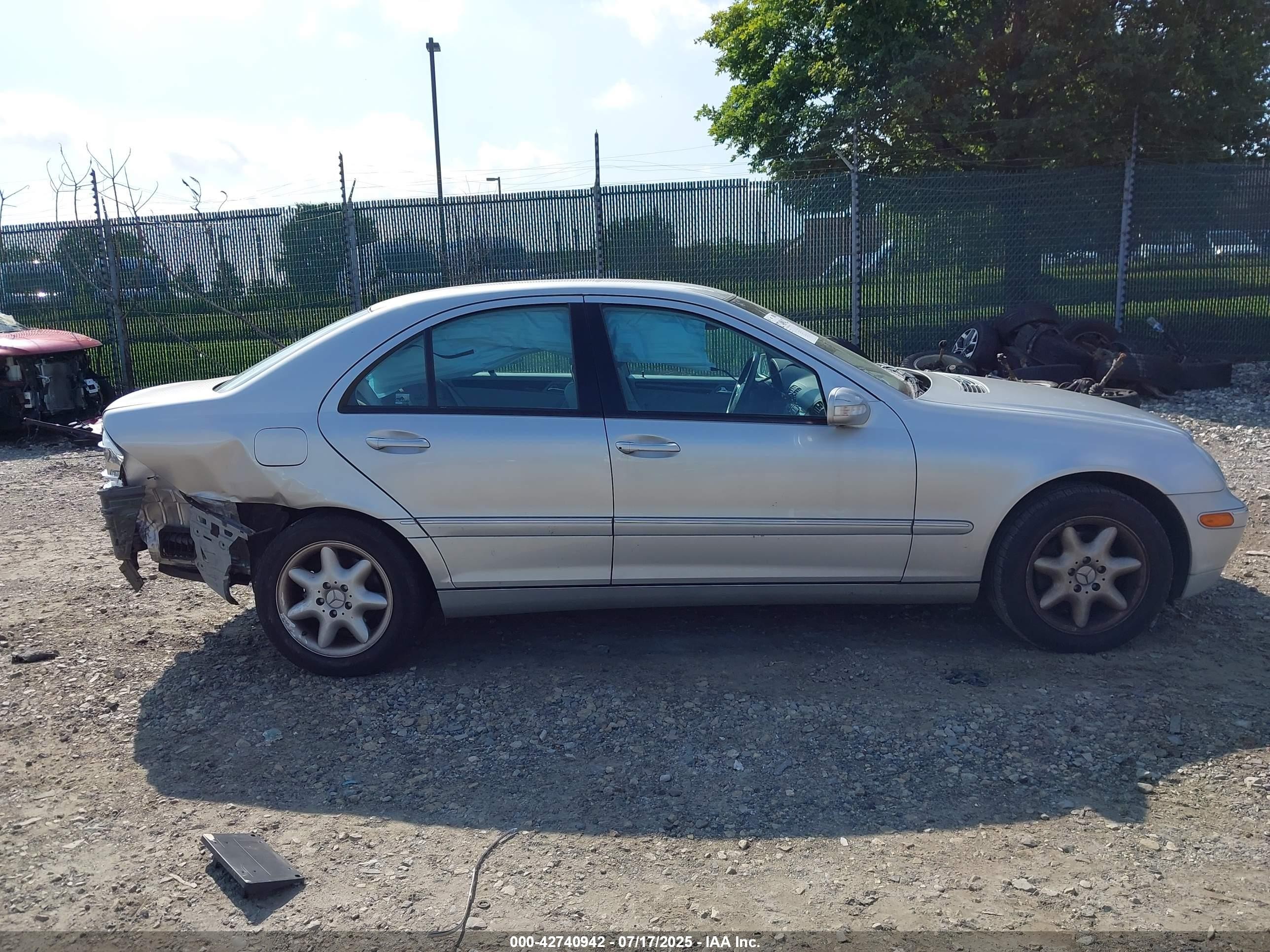 2002 Mercedes-benz C 240   Silver vin: WDBRF61J22F188793