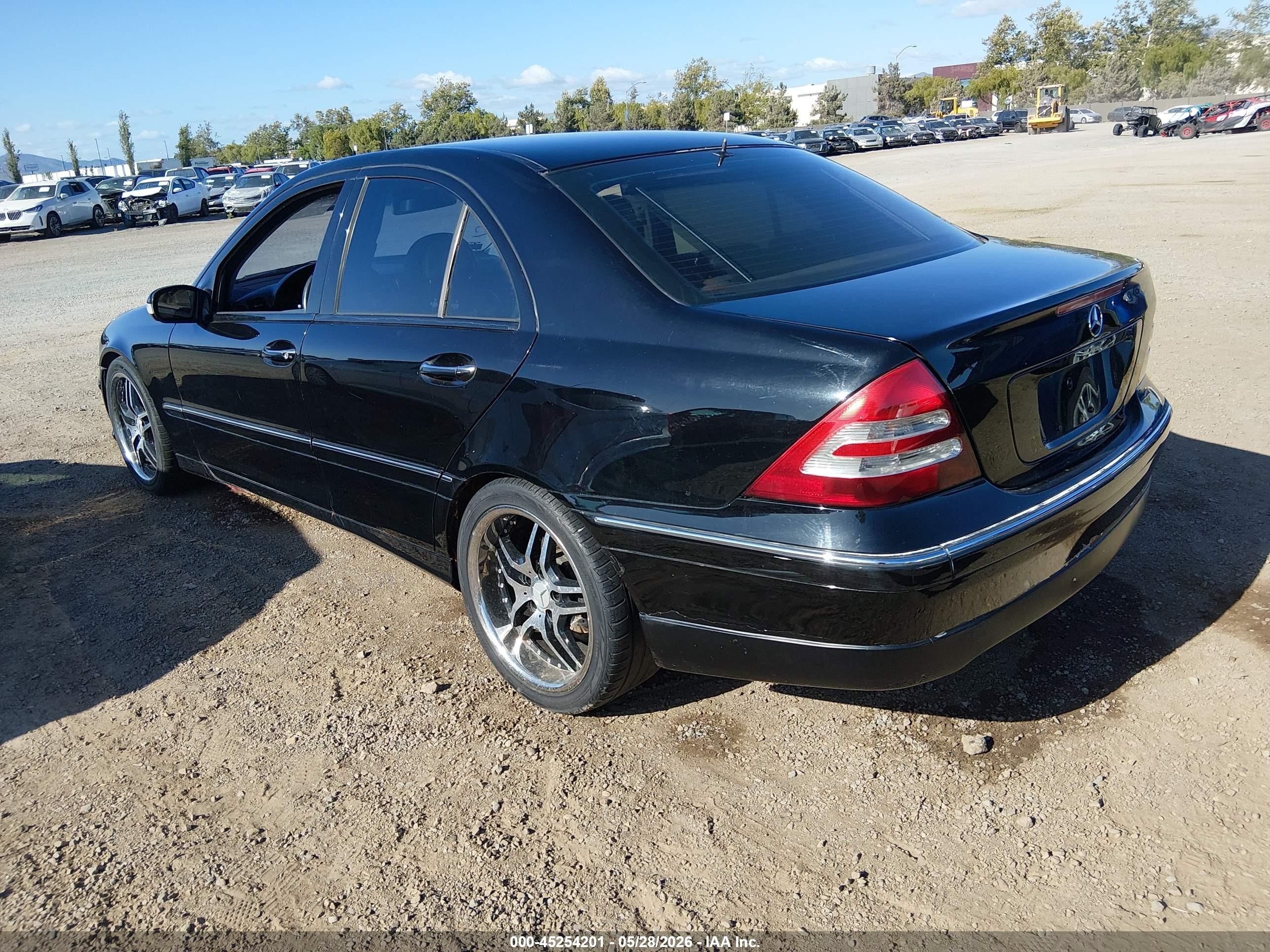 2002 Mercedes-benz C 240   Черный vin: WDBRF61J22F199907
