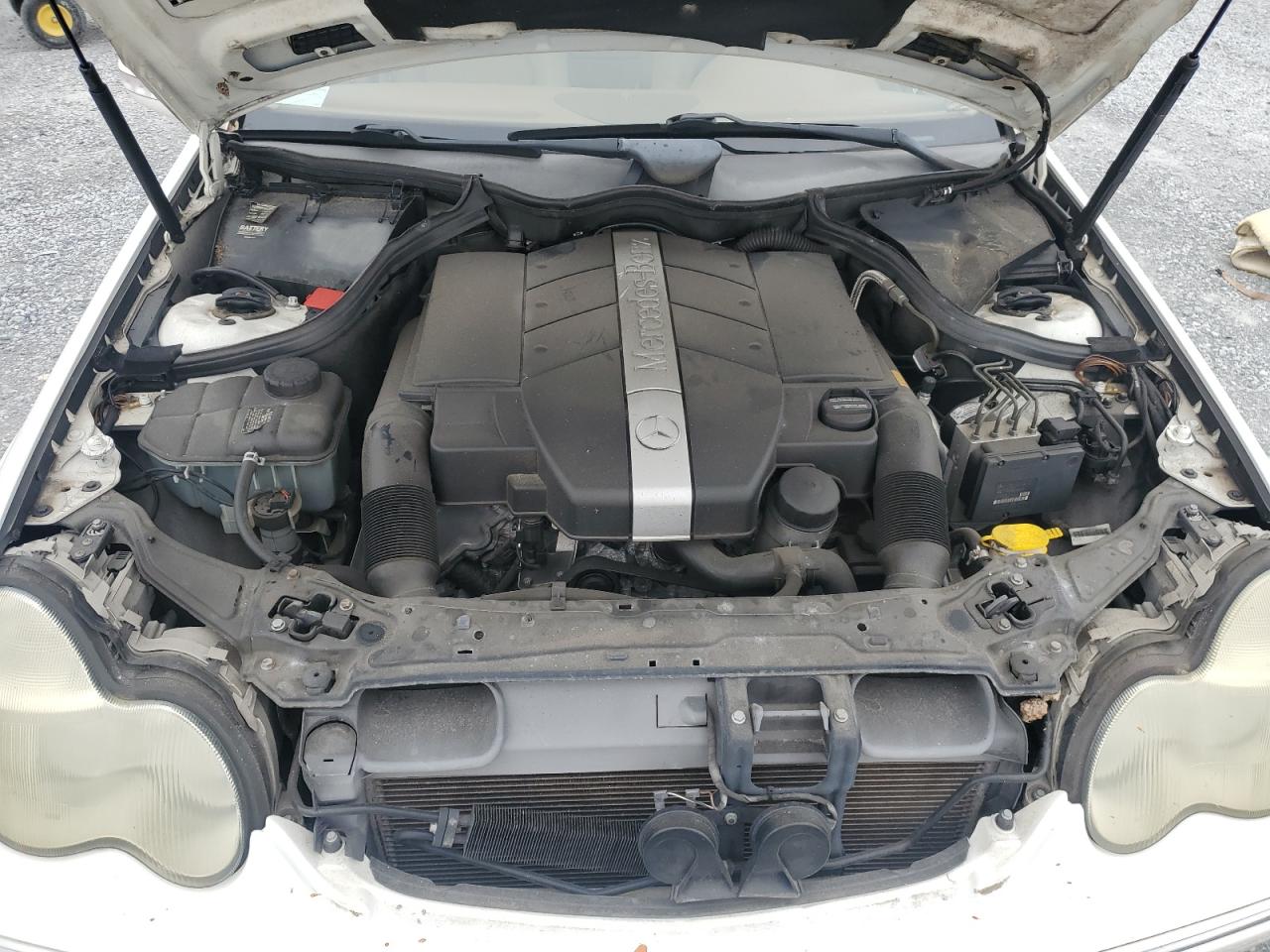 2002 Mercedes-benz C 240 Белый vin: WDBRF61J22F207729