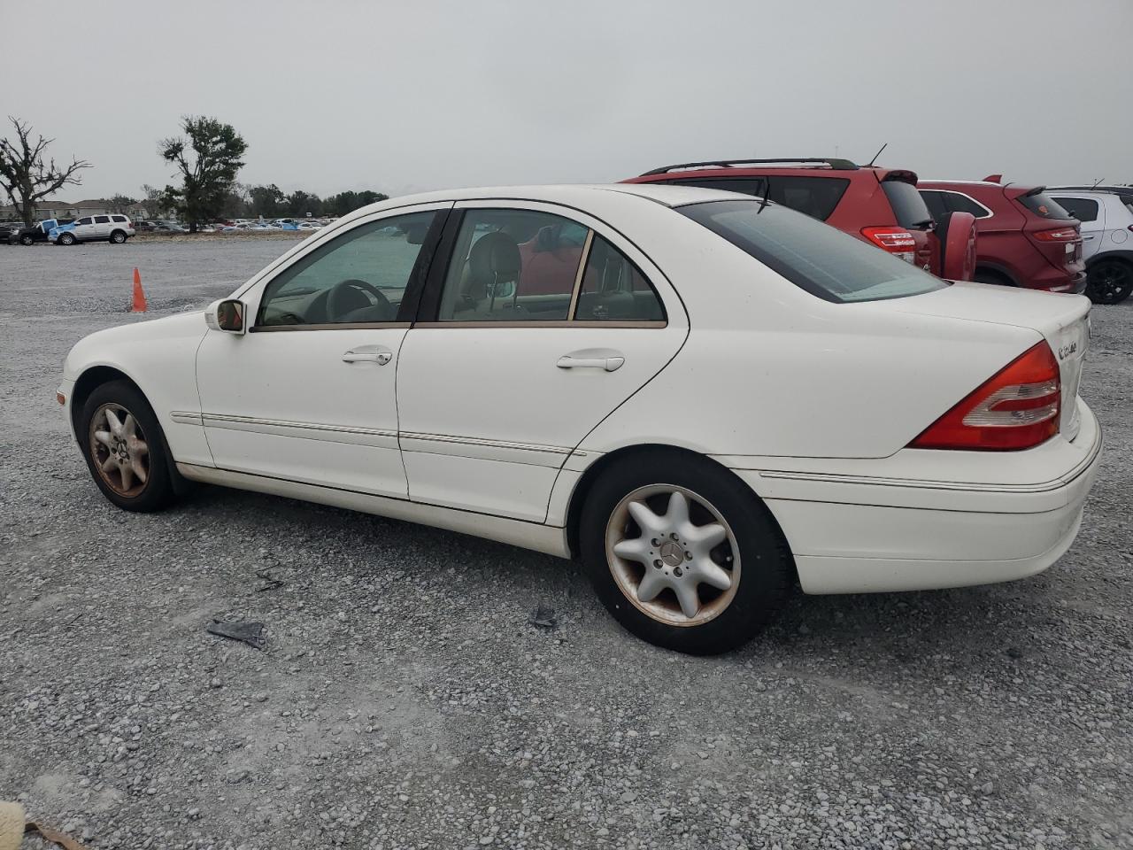 2002 Mercedes-benz C 240 Белый vin: WDBRF61J22F207729