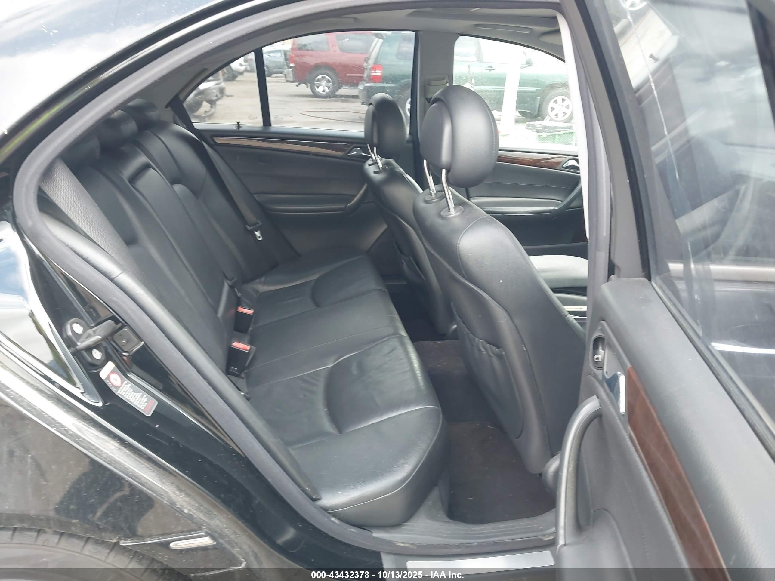 2002 Mercedes-benz C 240   Черный vin: WDBRF61J22F215314