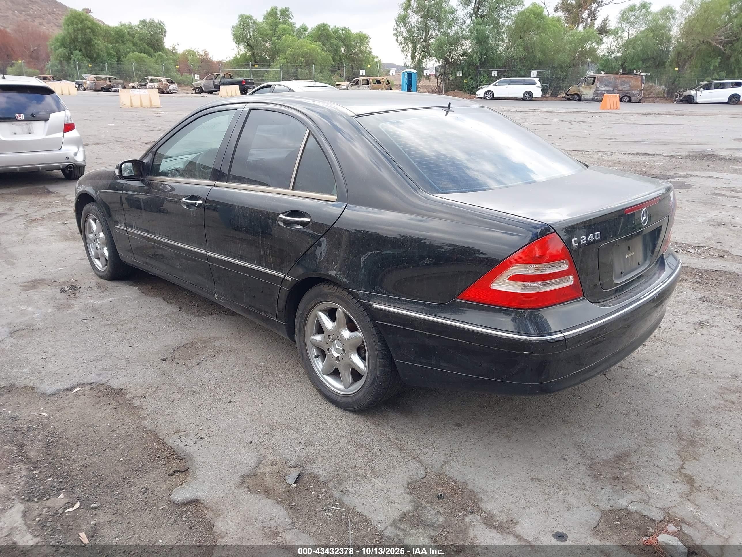 2002 Mercedes-benz C 240   Черный vin: WDBRF61J22F215314