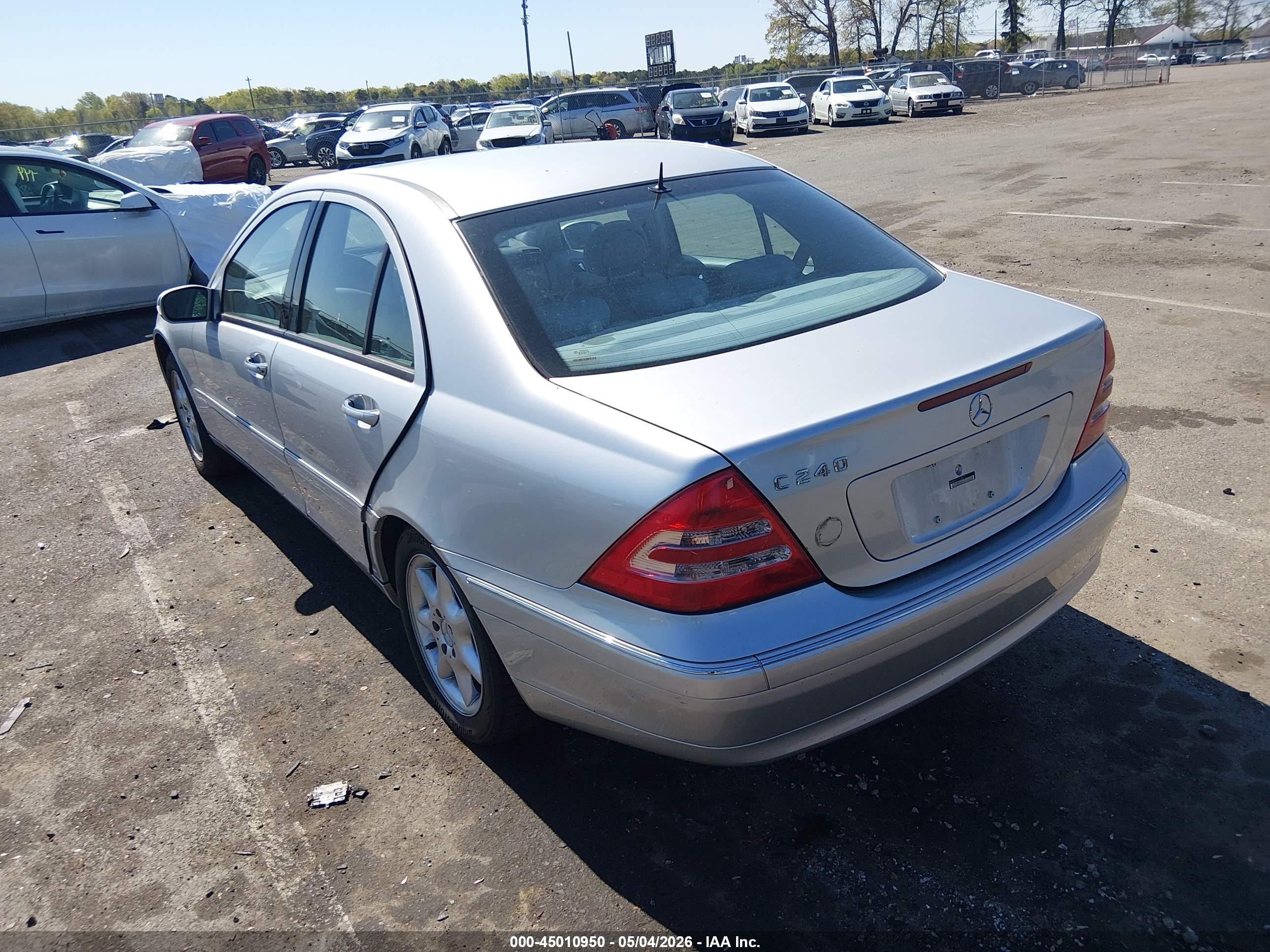 2002 Mercedes-benz C 240   Серебряный vin: WDBRF61J22F240651