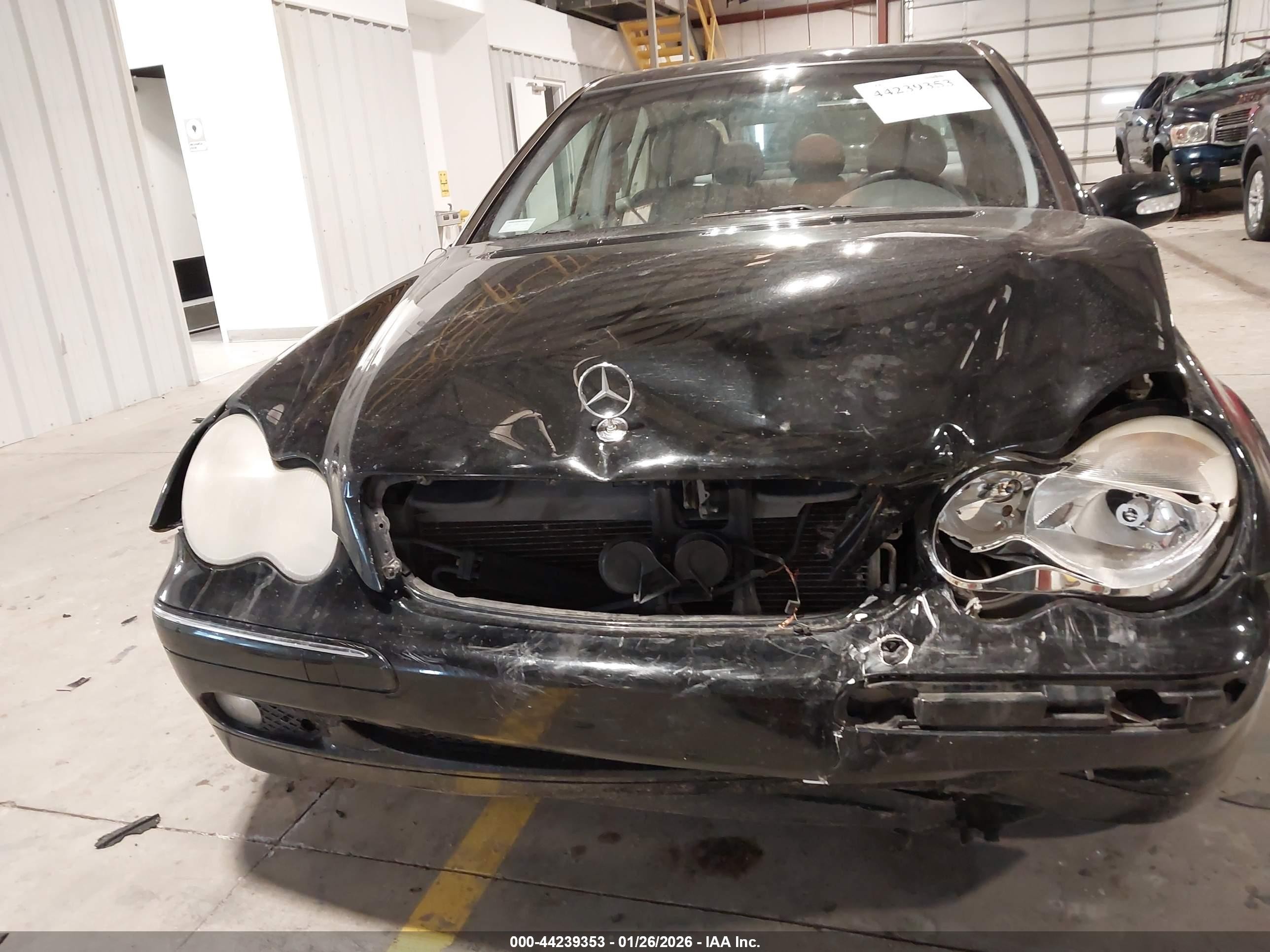 2002 Mercedes-benz C 240   Black vin: WDBRF61J22F262987