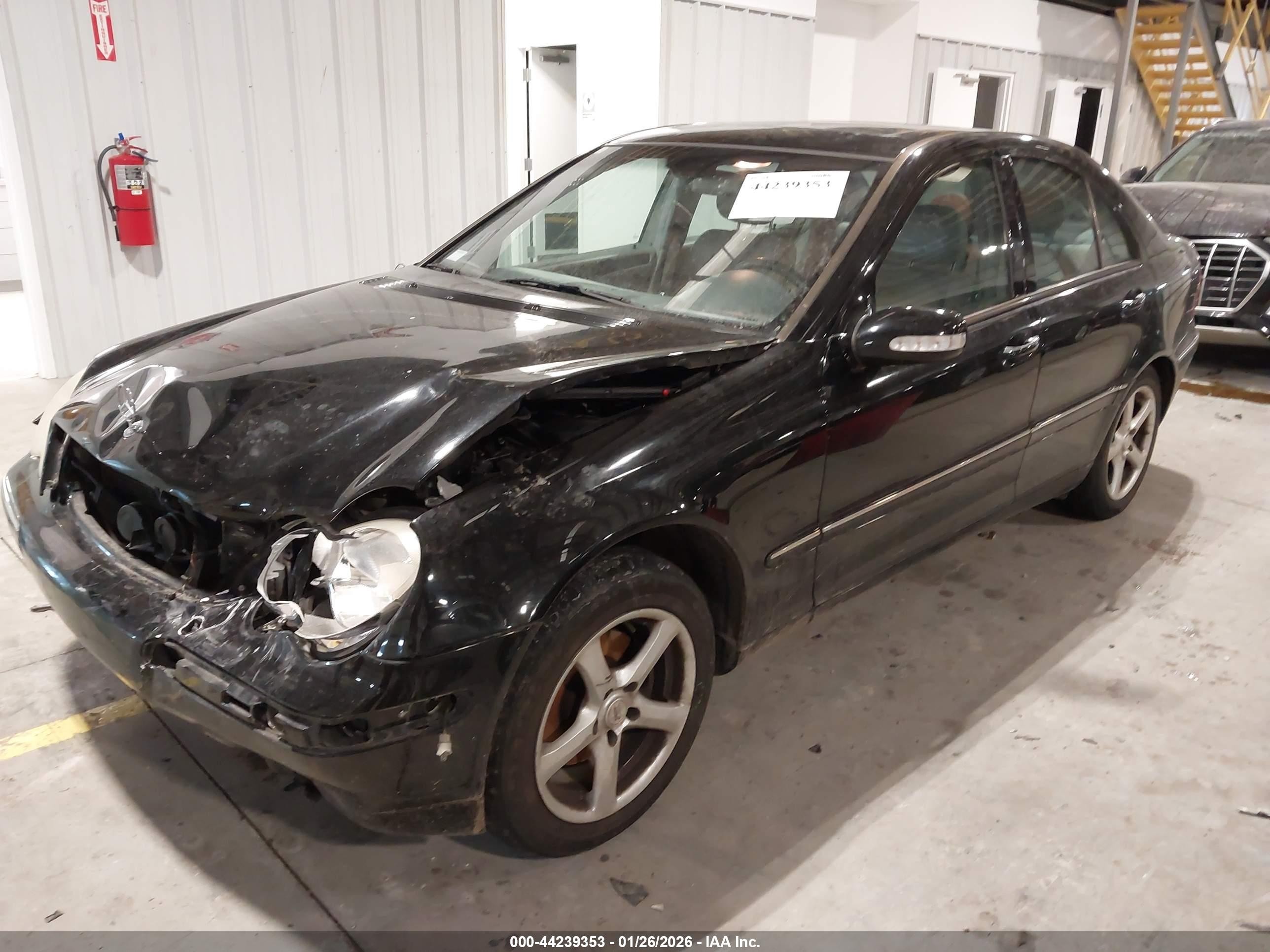 2002 Mercedes-benz C 240   Black vin: WDBRF61J22F262987