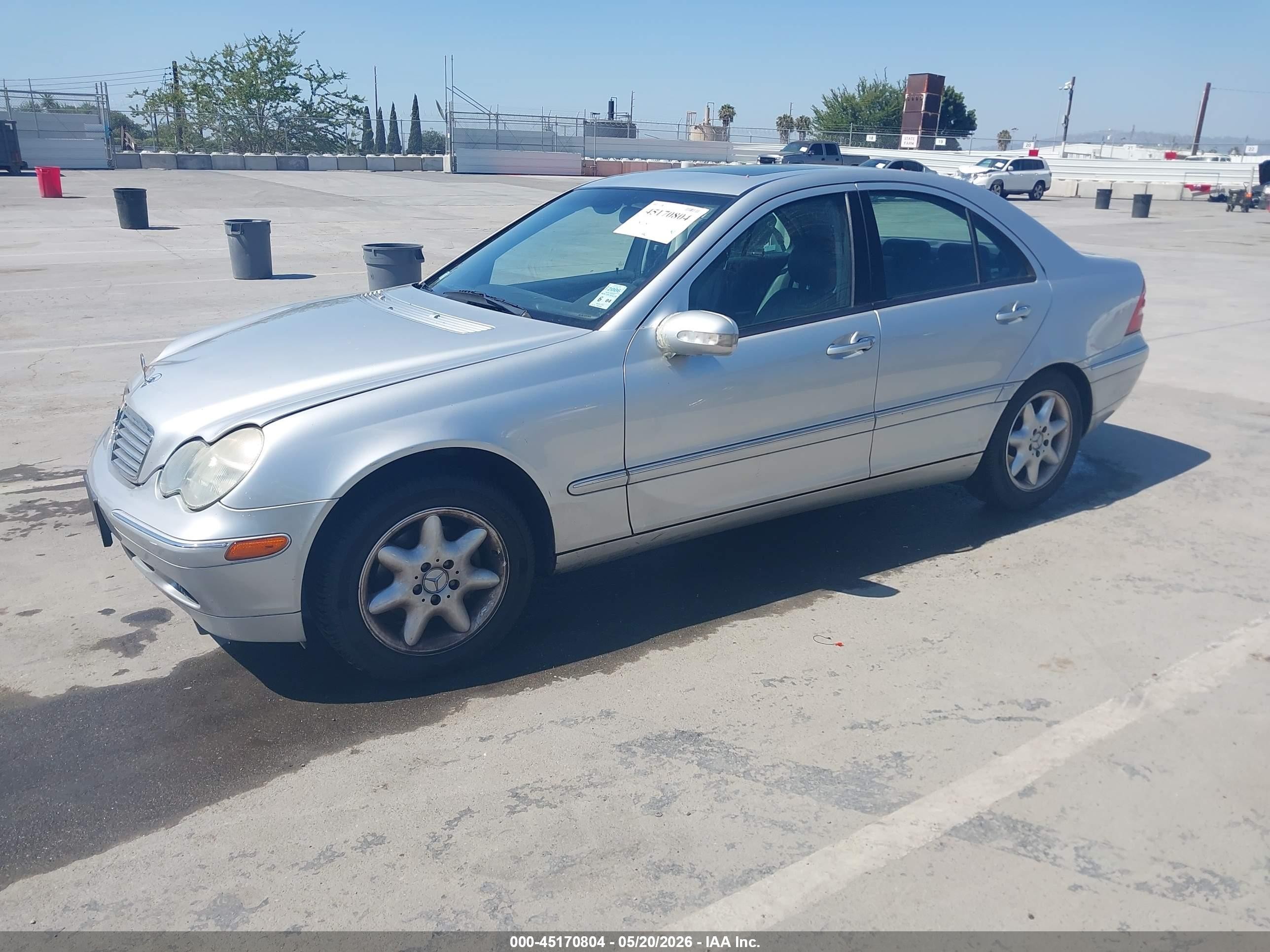 2002 Mercedes-benz C 240   Серебряный vin: WDBRF61J22F274749