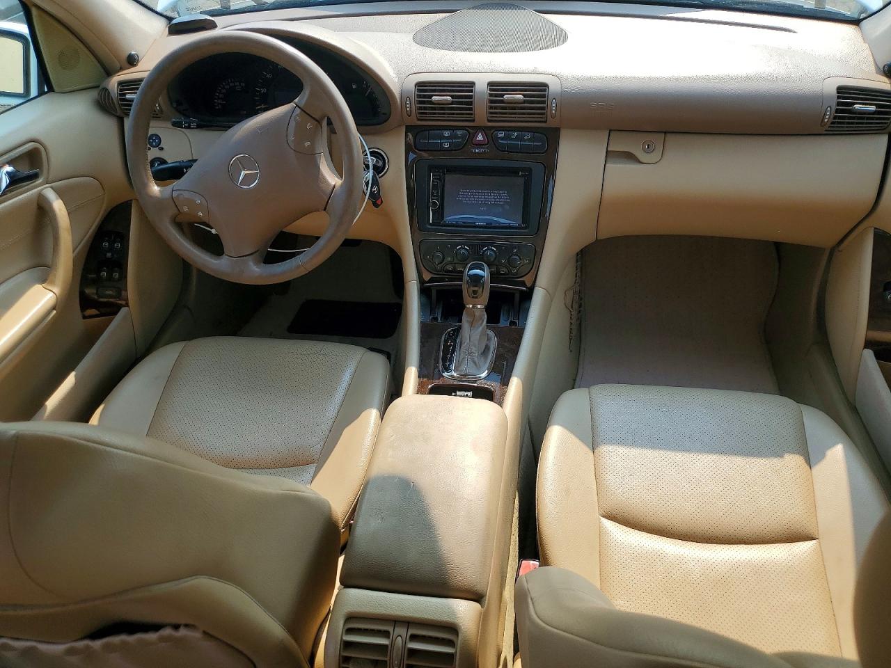 2003 Mercedes-benz C 240 White vin: WDBRF61J23A436541