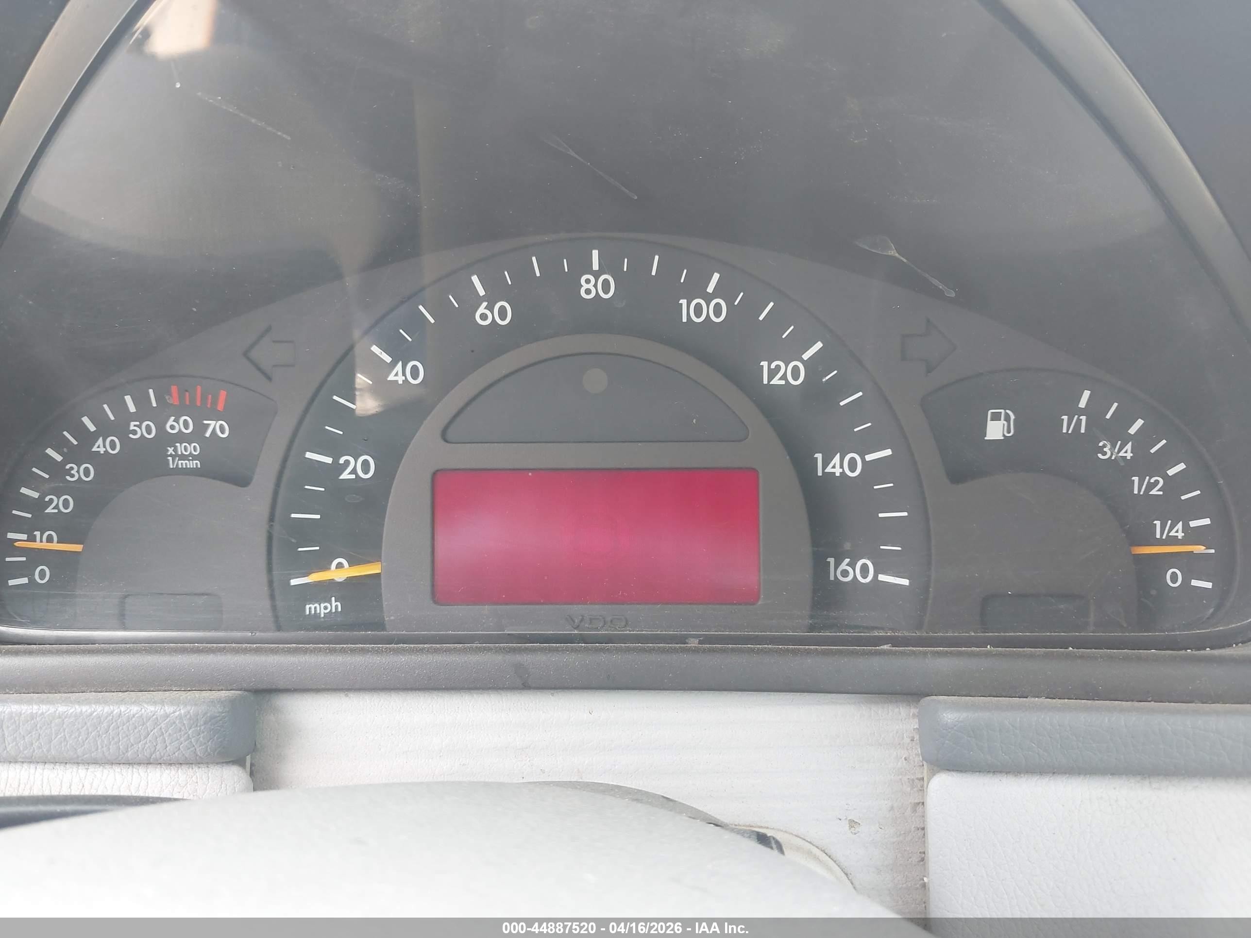 2003 Mercedes-benz C 240   Белый vin: WDBRF61J23A530189