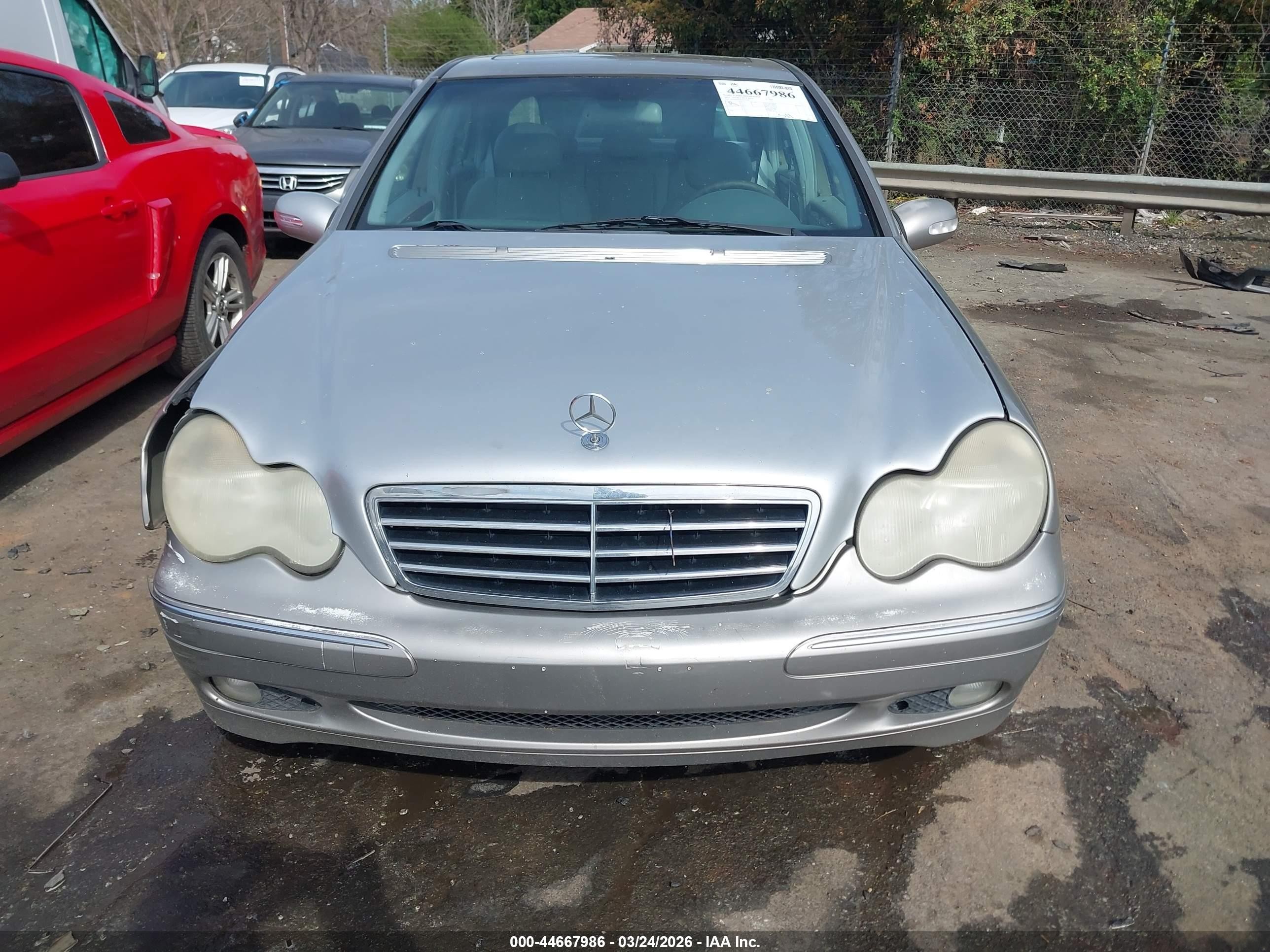 2003 Mercedes-benz C 240   Серебряный vin: WDBRF61J23E012348