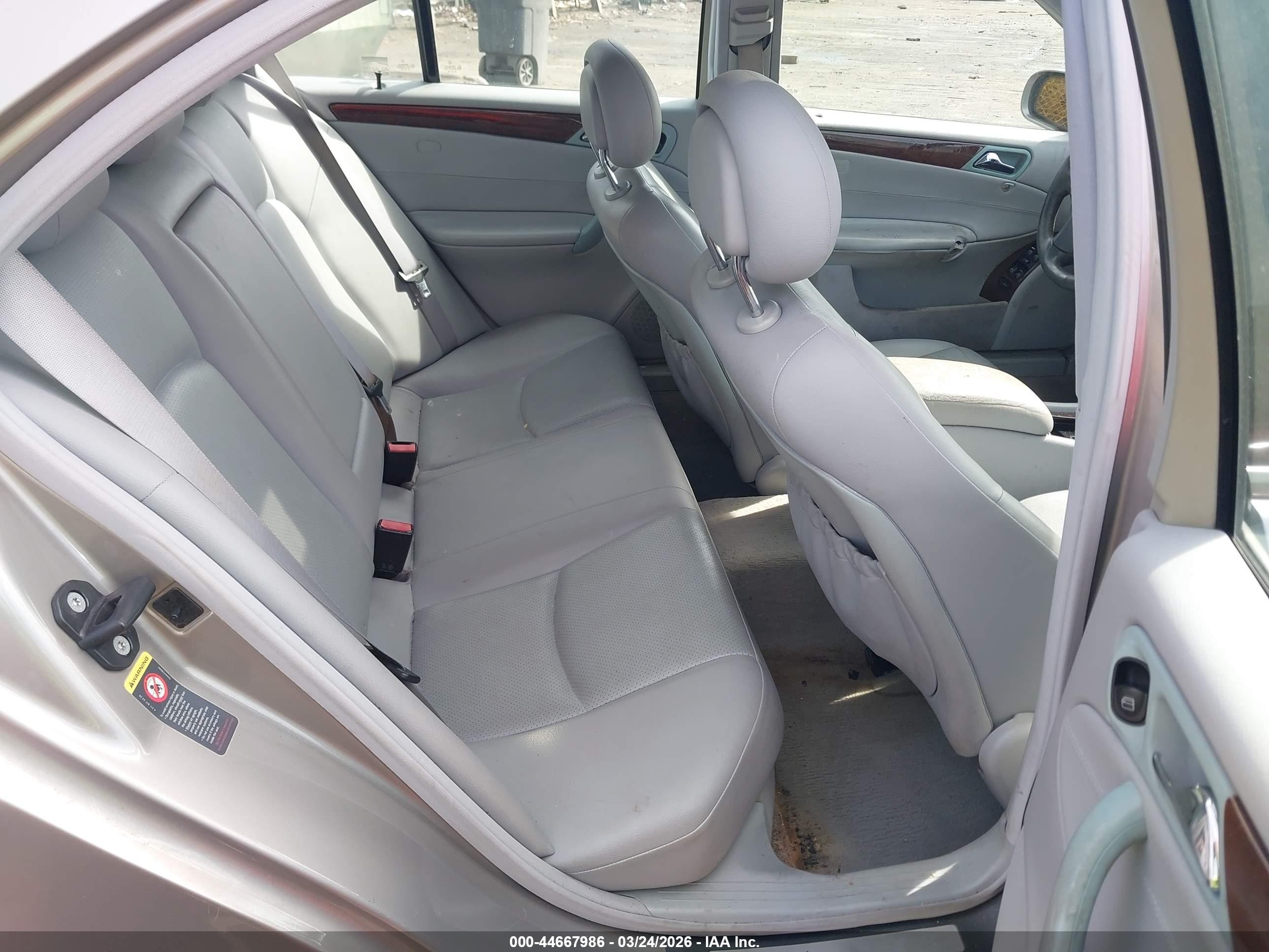 2003 Mercedes-benz C 240   Серебряный vin: WDBRF61J23E012348