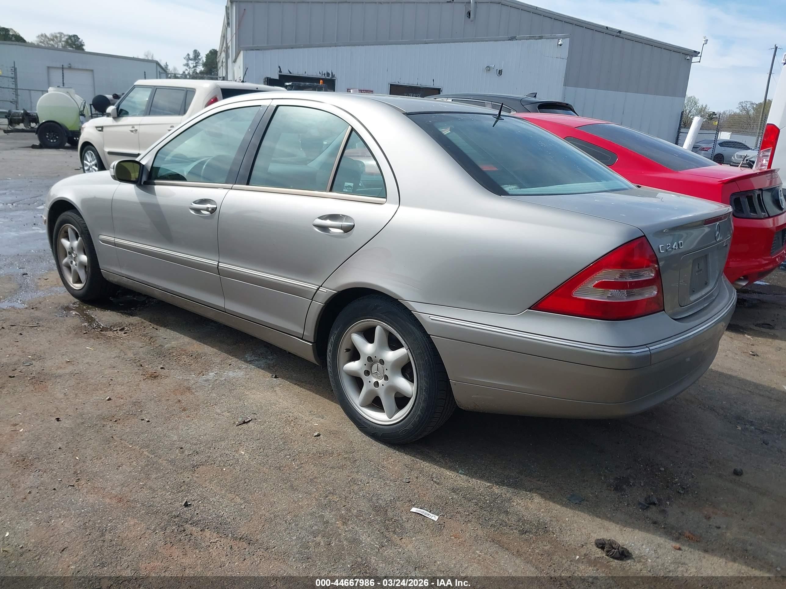 2003 Mercedes-benz C 240   Серебряный vin: WDBRF61J23E012348