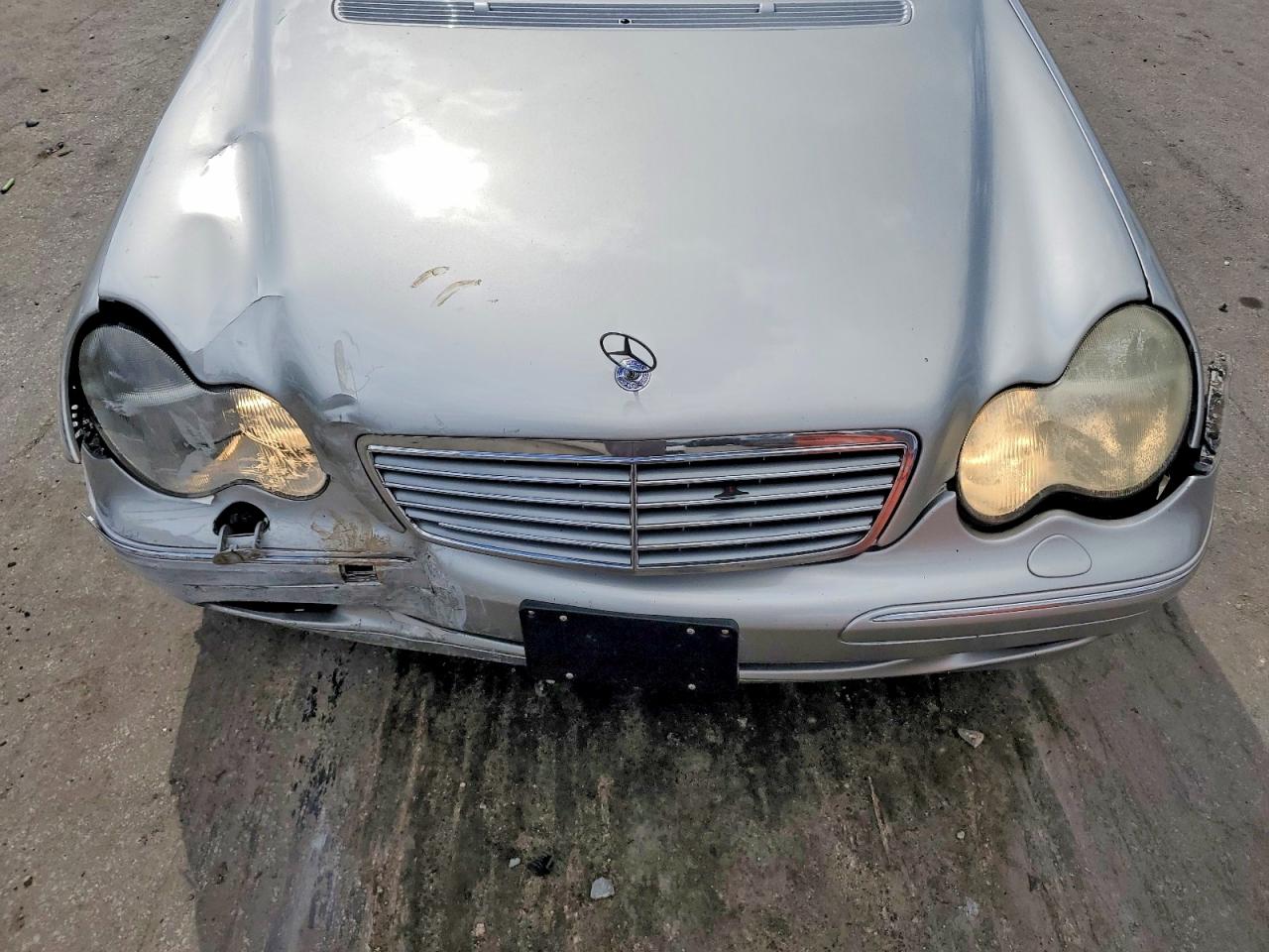 2003 Mercedes-benz C 240 Silver vin: WDBRF61J23E012382