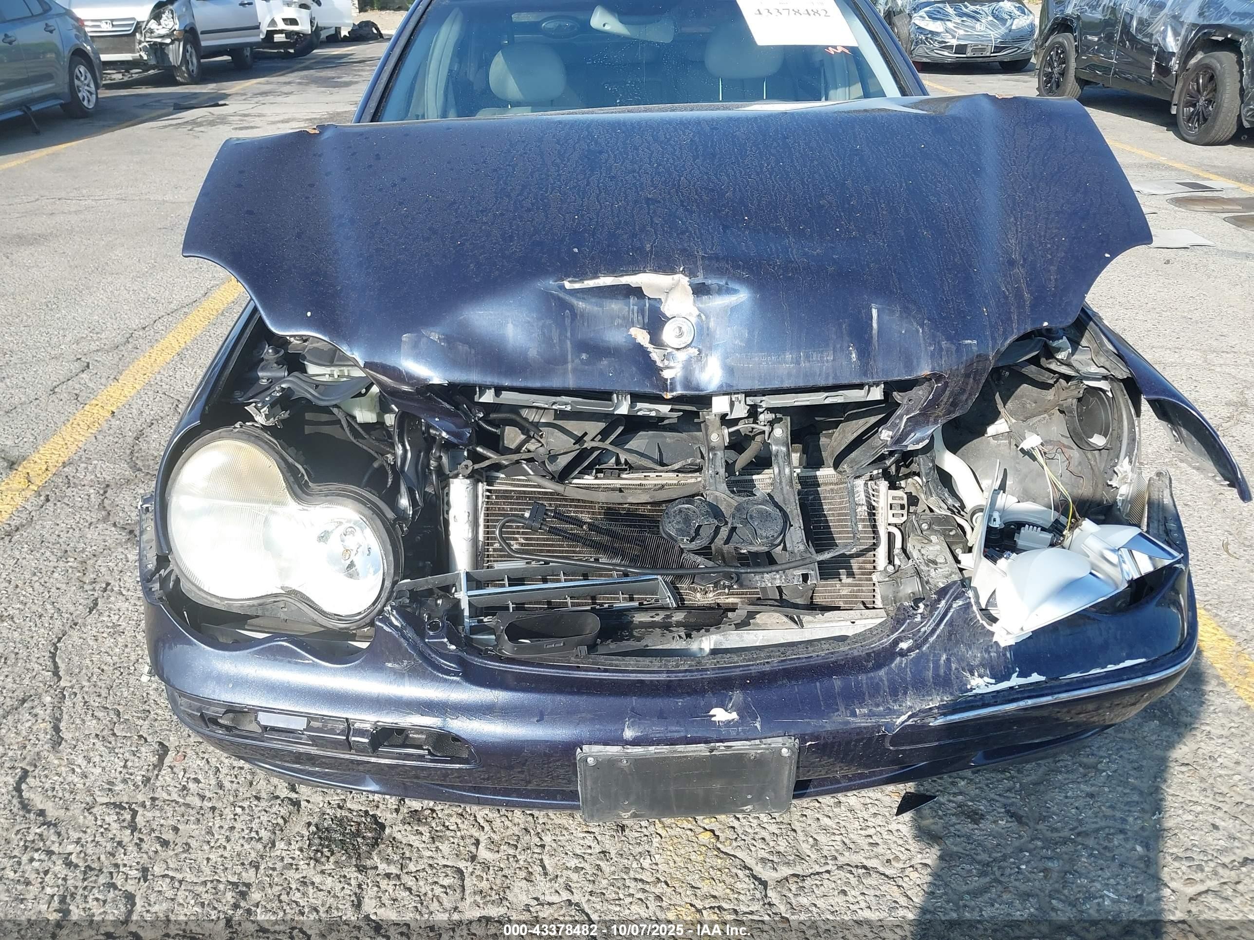 2003 Mercedes-benz C 240   Blue vin: WDBRF61J23F337544