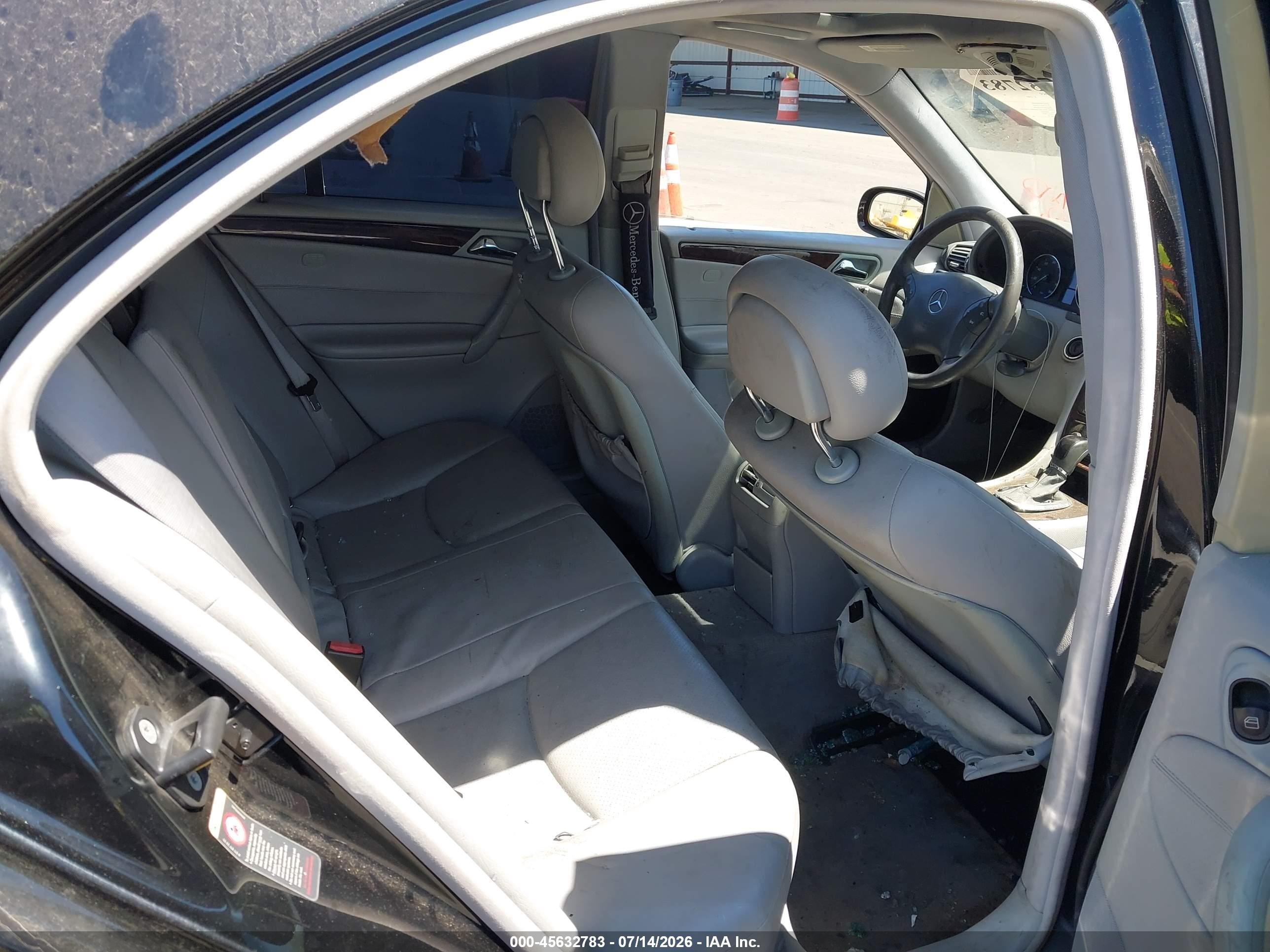 2004 Mercedes-benz C 240 Black vin: WDBRF61J24F547627