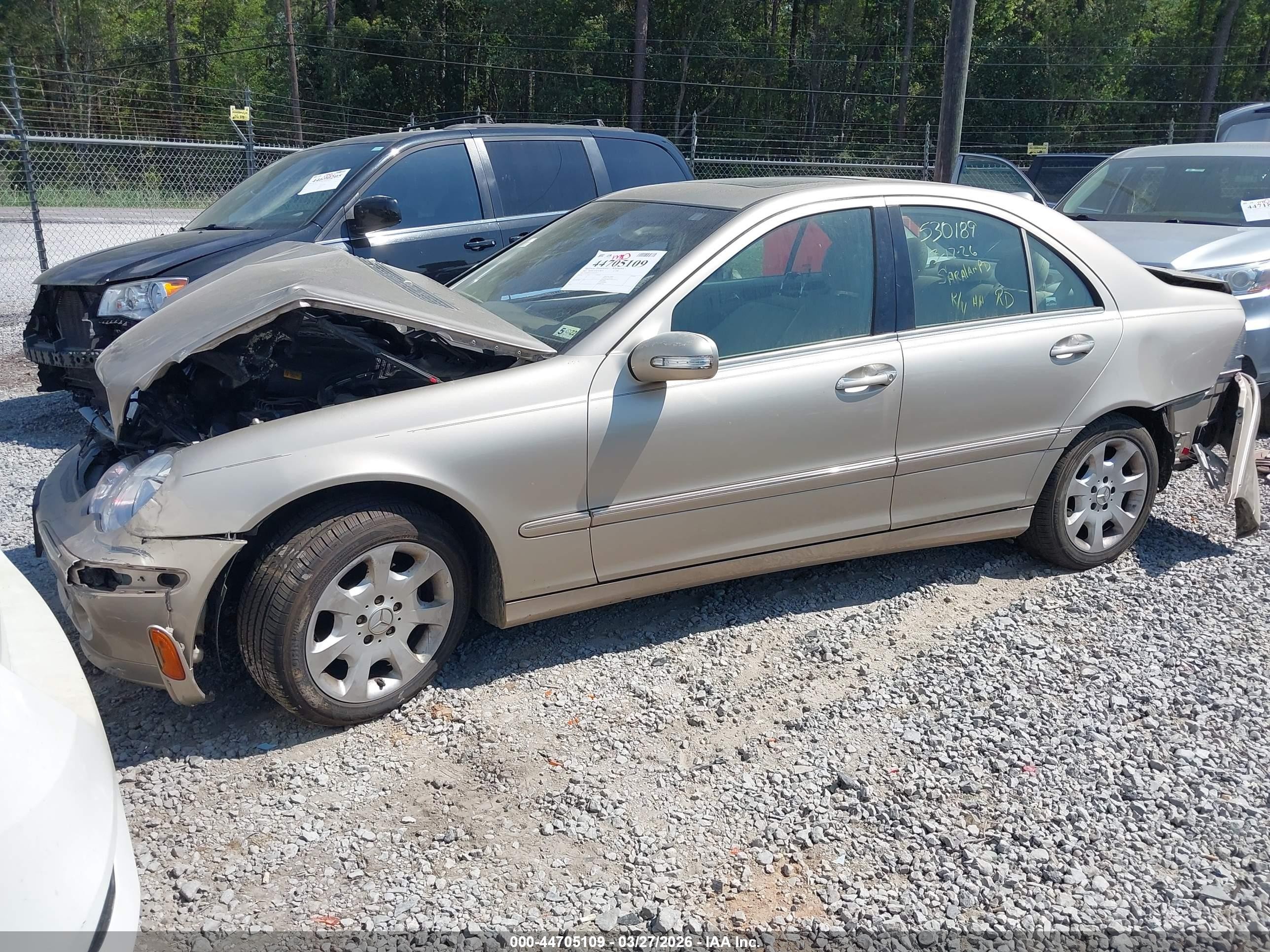 2005 Mercedes-benz C 240 Luxury Золотой vin: WDBRF61J25F625437