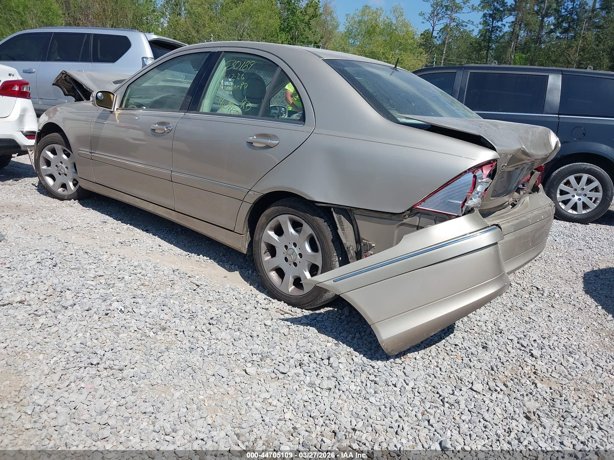 2005 Mercedes-benz C 240 Luxury Золотой vin: WDBRF61J25F625437