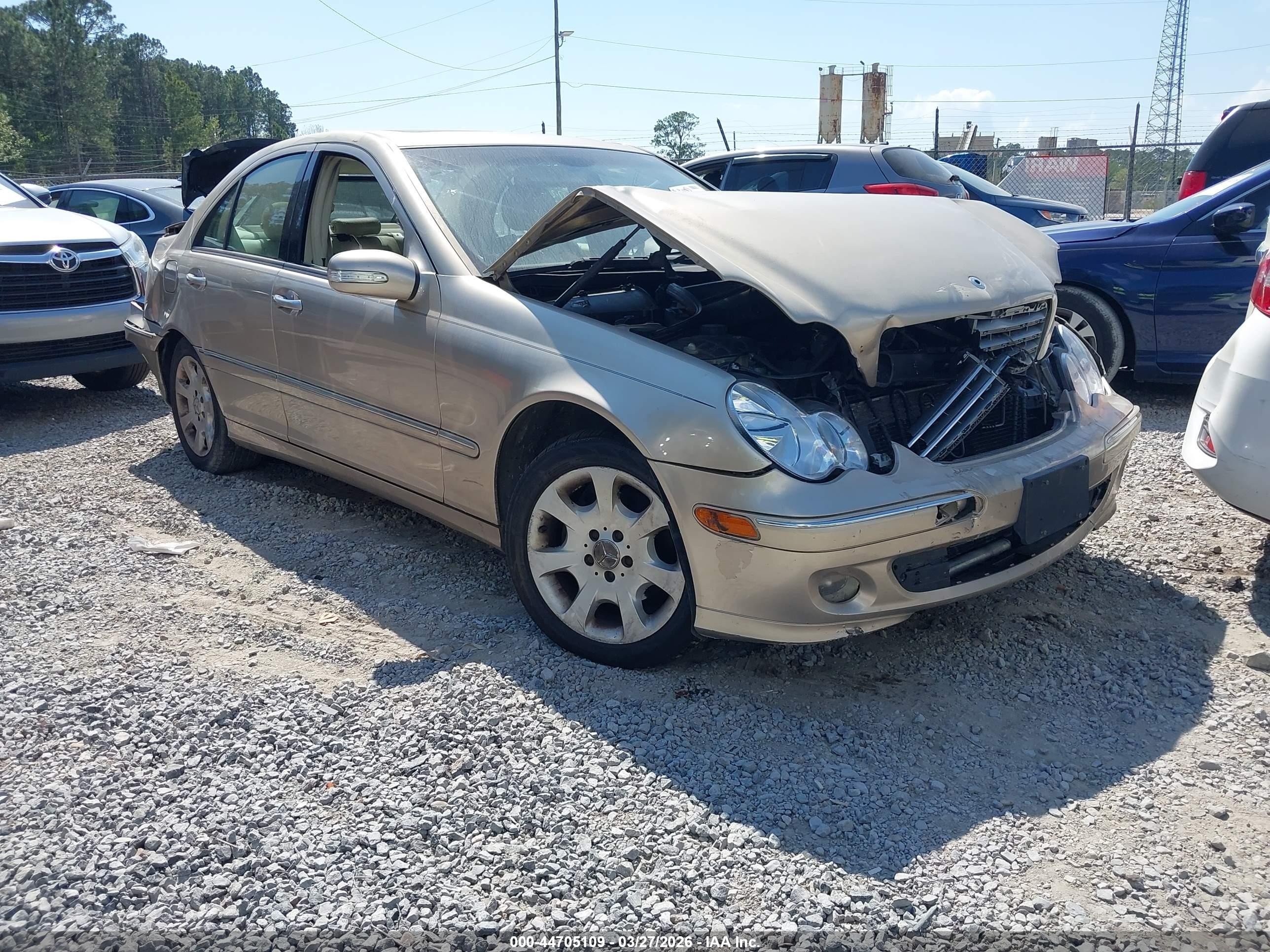 2005 Mercedes-benz C 240 Luxury Золотой vin: WDBRF61J25F625437