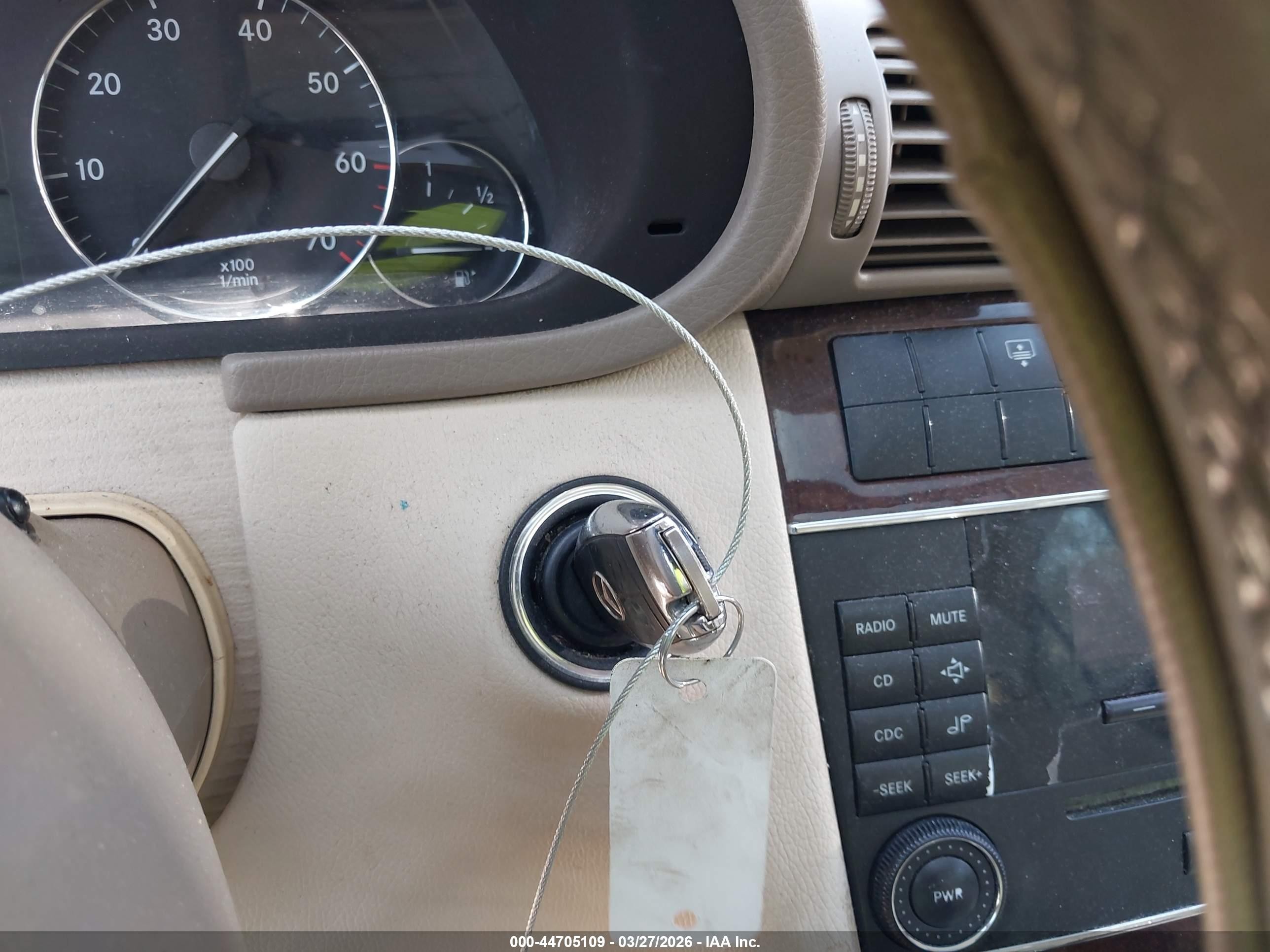 2005 Mercedes-benz C 240 Luxury Золотой vin: WDBRF61J25F625437